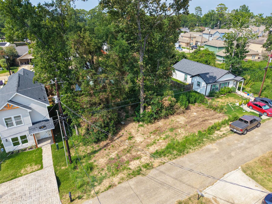Property photo for 16716 E Ivanhoe, Montgomery, TX