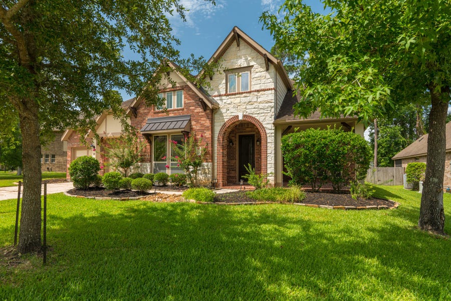 Property photo for 24 Camden Oaks Lane, Montgomery, TX