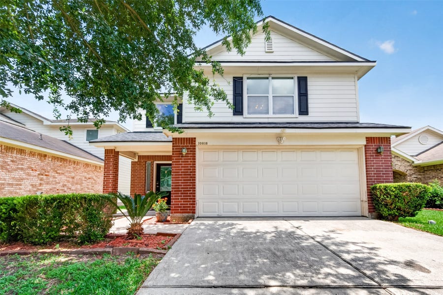 Property photo for 10818 Tallow Briar, Houston, TX