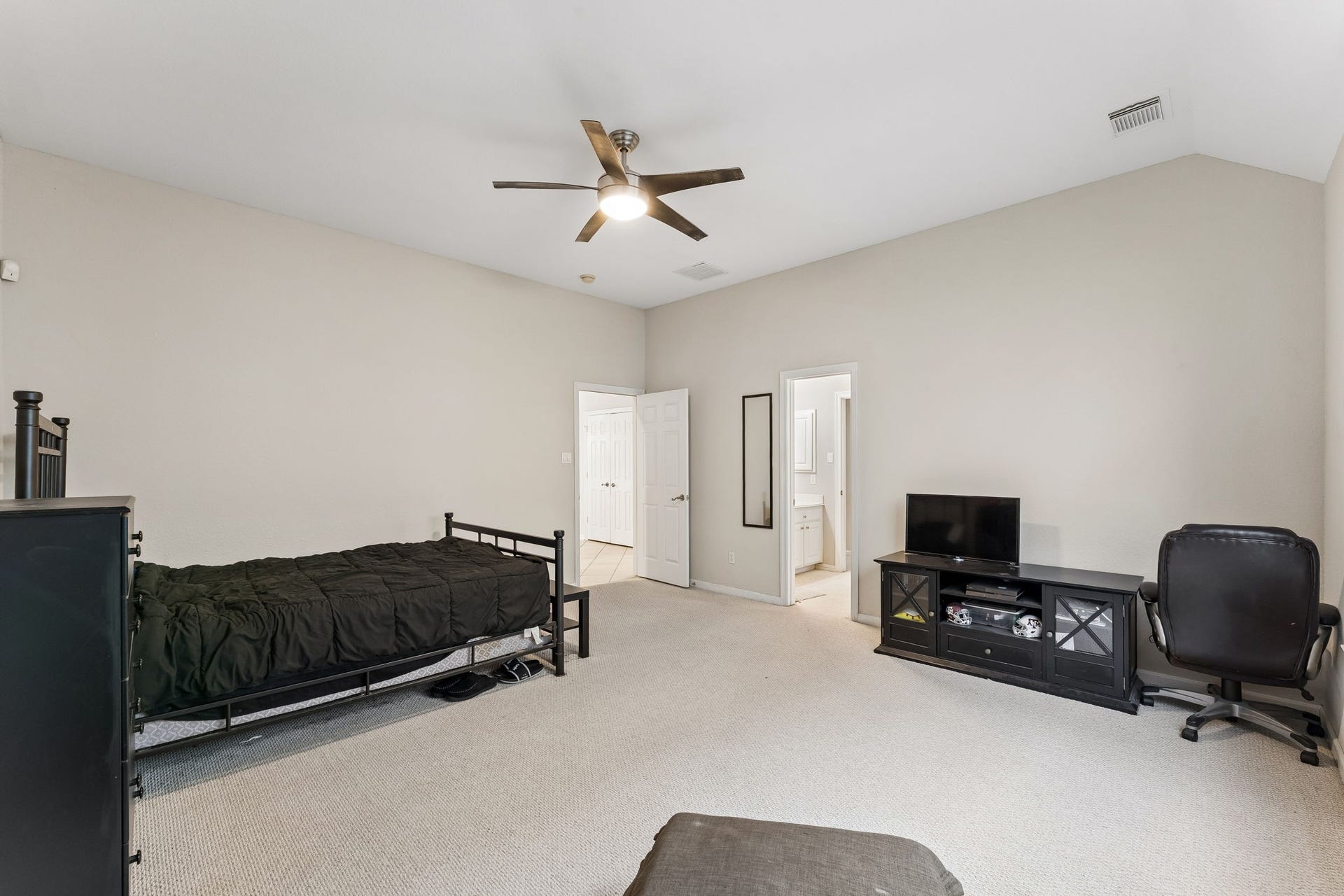 13050 Forester Canyon Lane, Sugar Land, TX 77498 13050 Forester Canyon Lane, Sugar Land, TX 77498