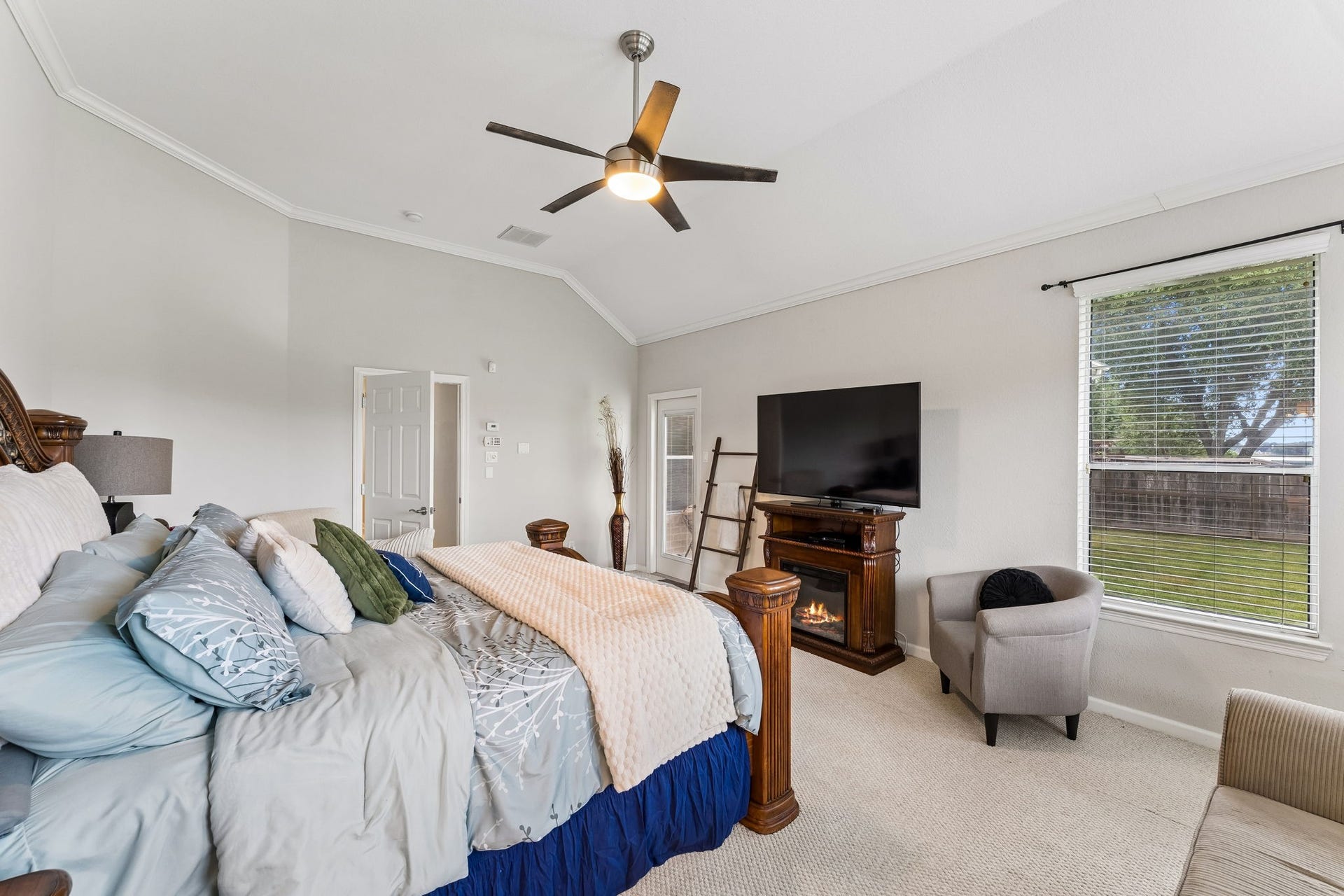 13050 Forester Canyon Lane, Sugar Land, TX 77498 13050 Forester Canyon Lane, Sugar Land, TX 77498