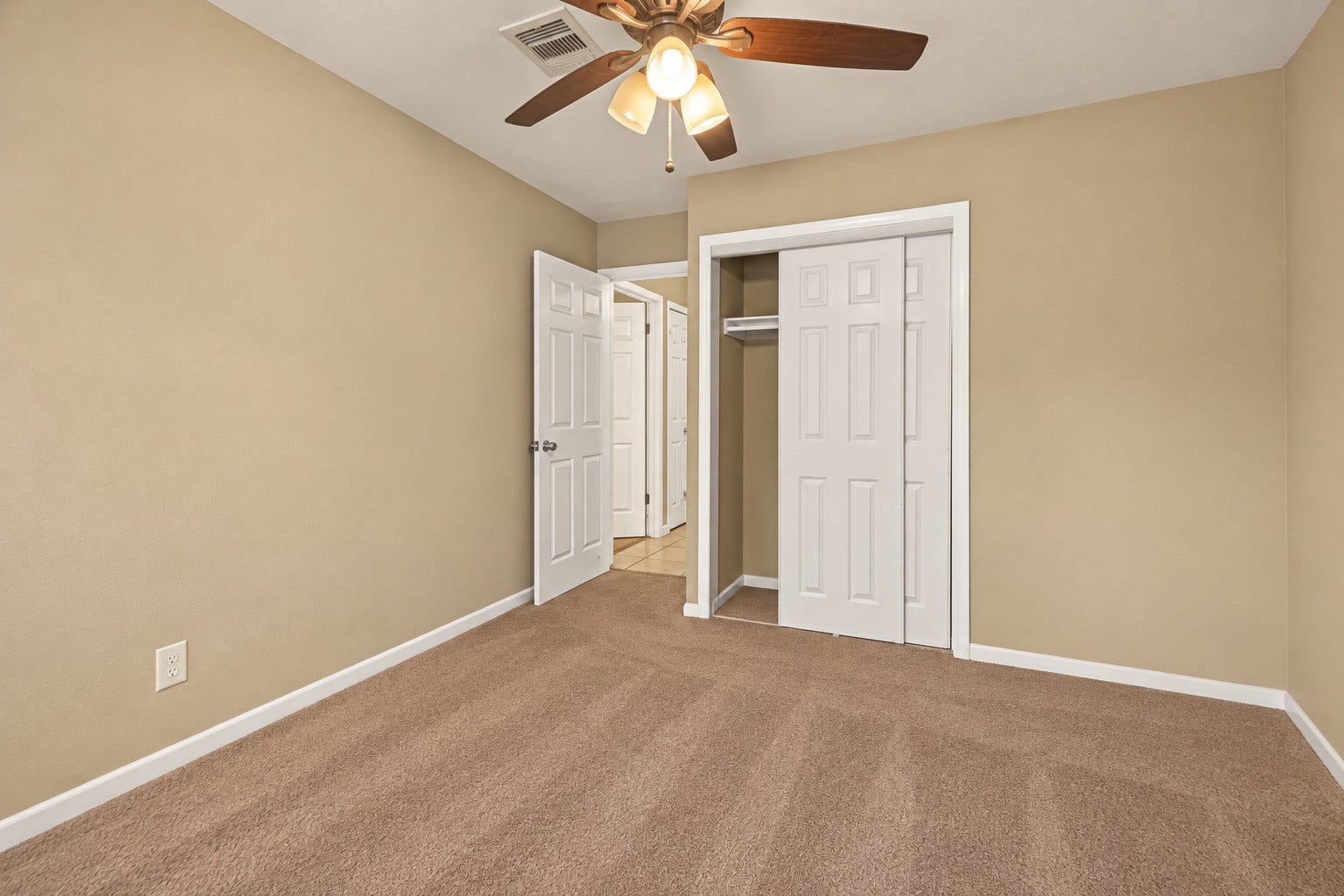 4850 Raven Ridge Drive, Houston, TX 77053 4850 Raven Ridge Drive, Houston, TX 77053