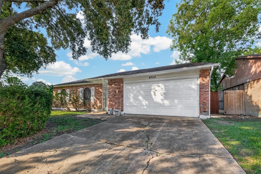 Property photo for 4850 Raven Ridge Drive, Houston, TX