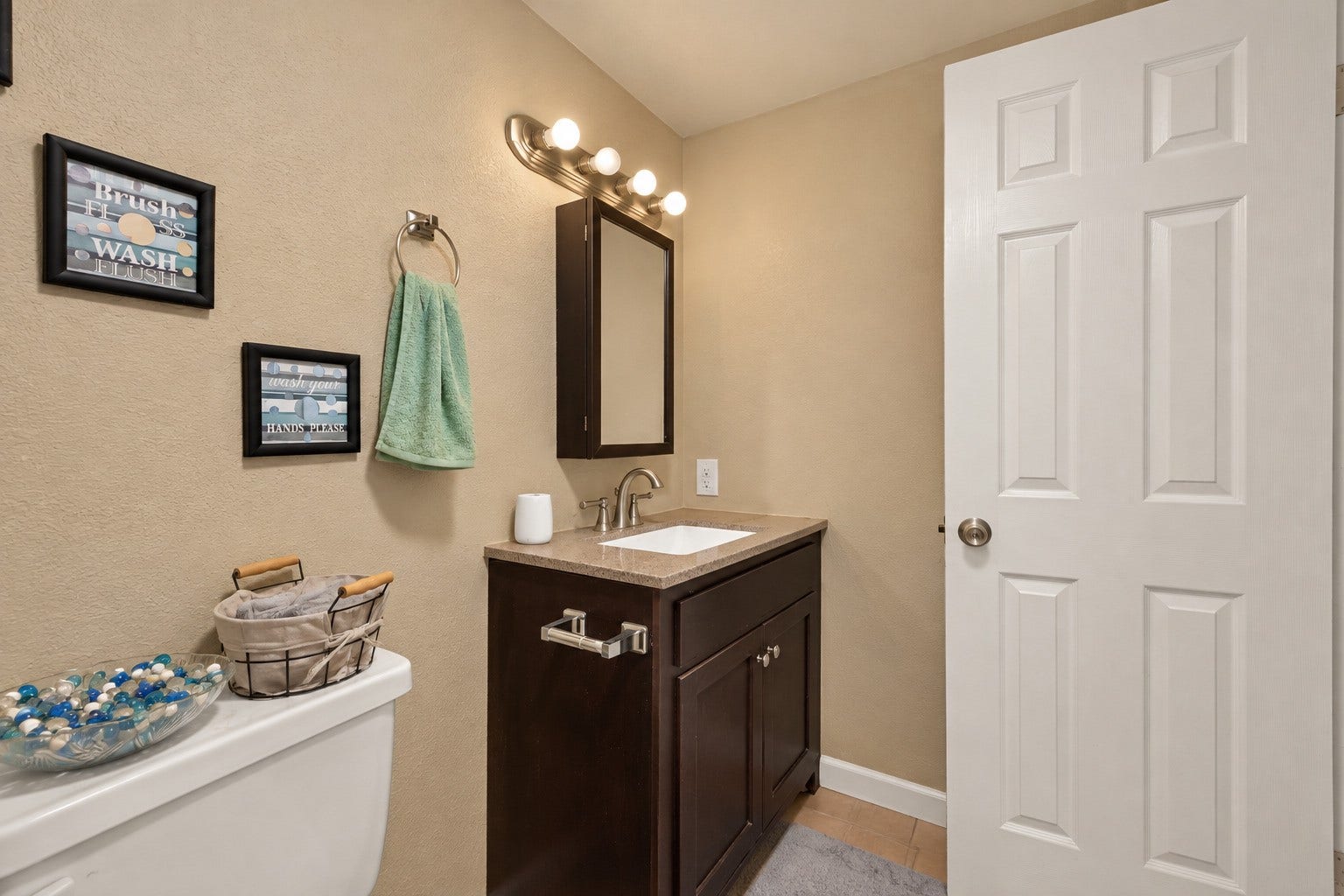 4850 Raven Ridge Drive, Houston, TX 77053 4850 Raven Ridge Drive, Houston, TX 77053