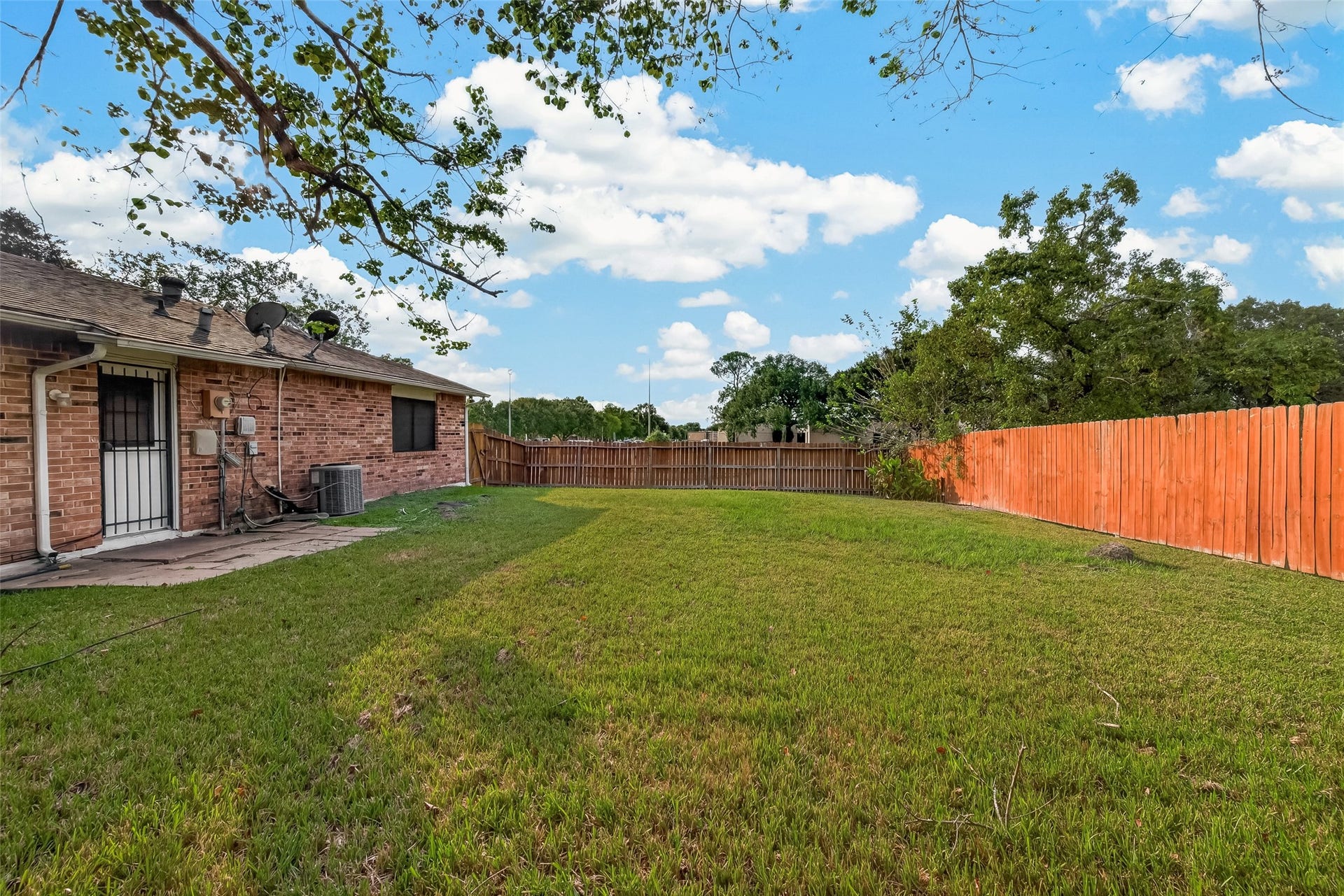 4850 Raven Ridge Drive, Houston, TX 77053 4850 Raven Ridge Drive, Houston, TX 77053