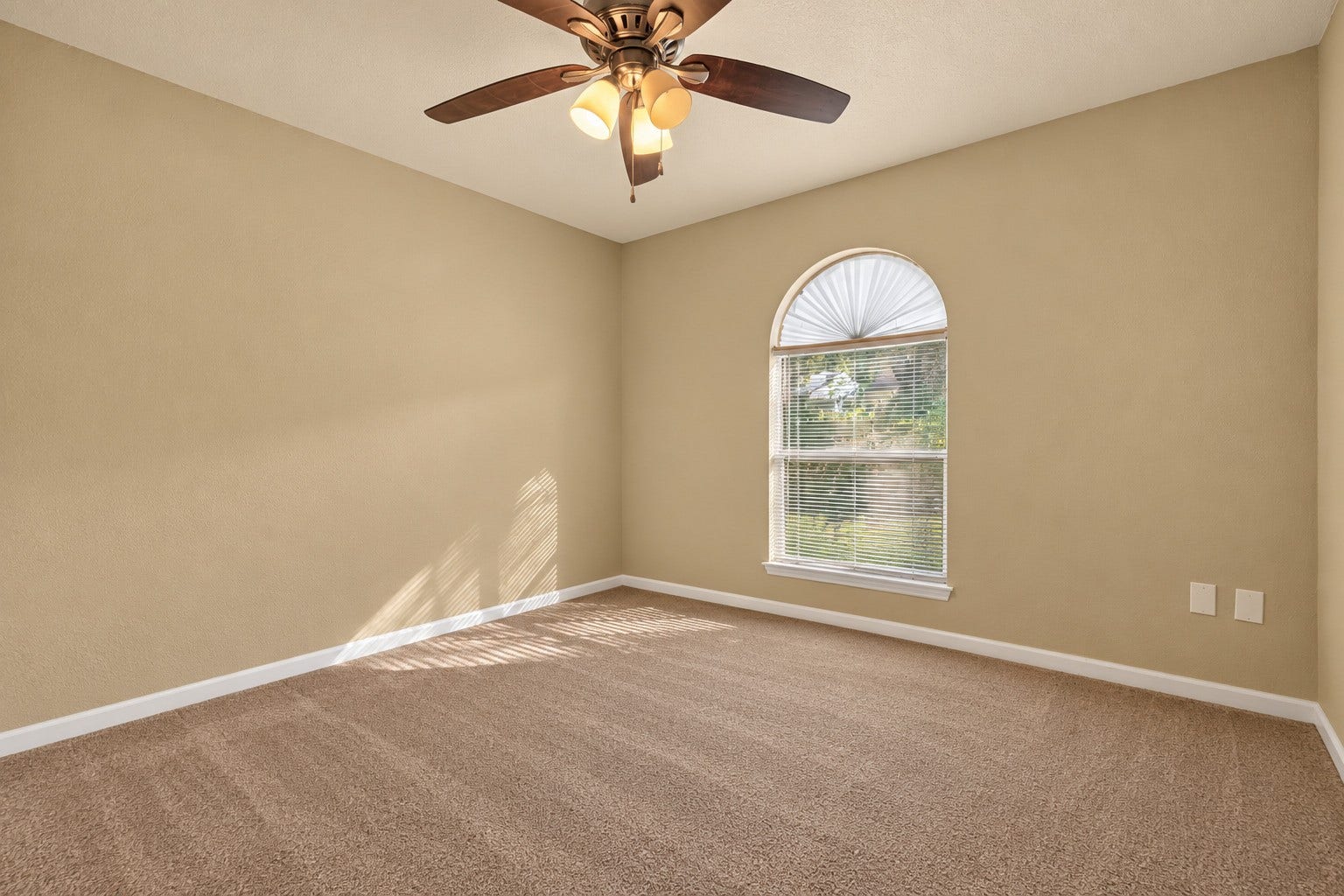 4850 Raven Ridge Drive, Houston, TX 77053 4850 Raven Ridge Drive, Houston, TX 77053