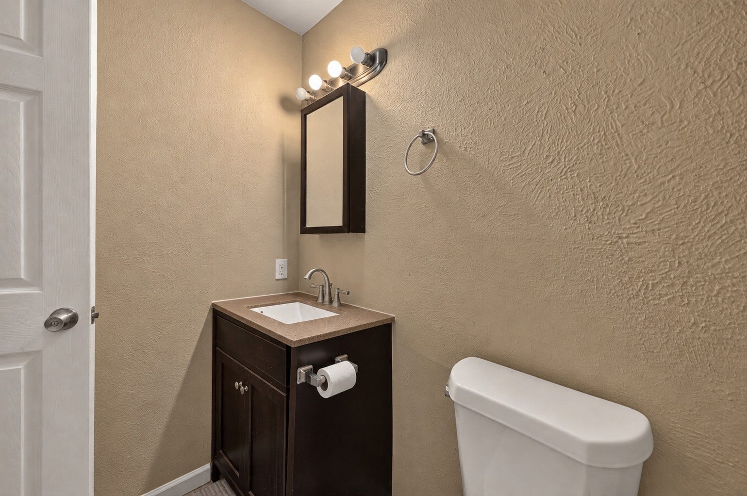 4850 Raven Ridge Drive, Houston, TX 77053 4850 Raven Ridge Drive, Houston, TX 77053