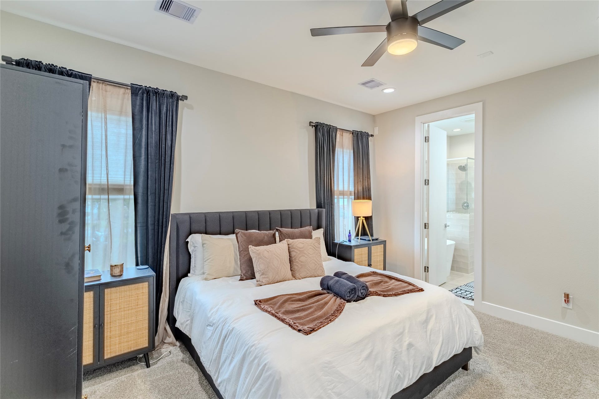 240 N Julia Street, #D, Houston, TX 77022
