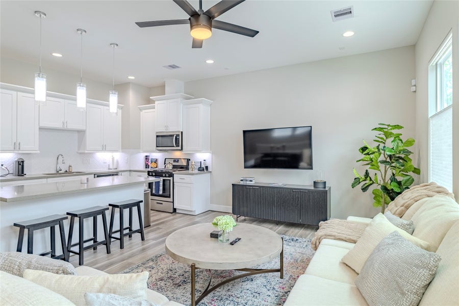 Property photo for 240 N Julia Street, #D, Houston, TX