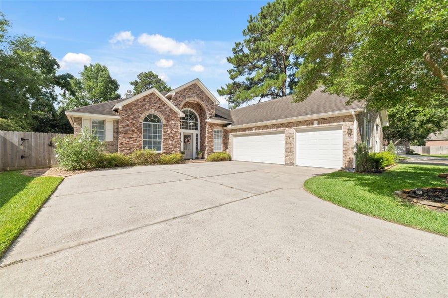 Property photo for 127 Hawknest Court, The Woodlands, TX