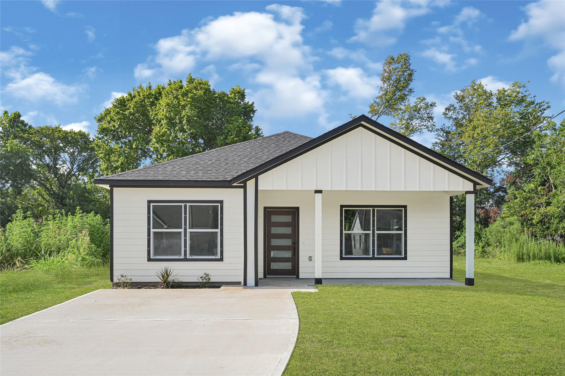 2429 Boss Street, La Marque, TX 77568 2429 Boss Street, La Marque, TX 77568