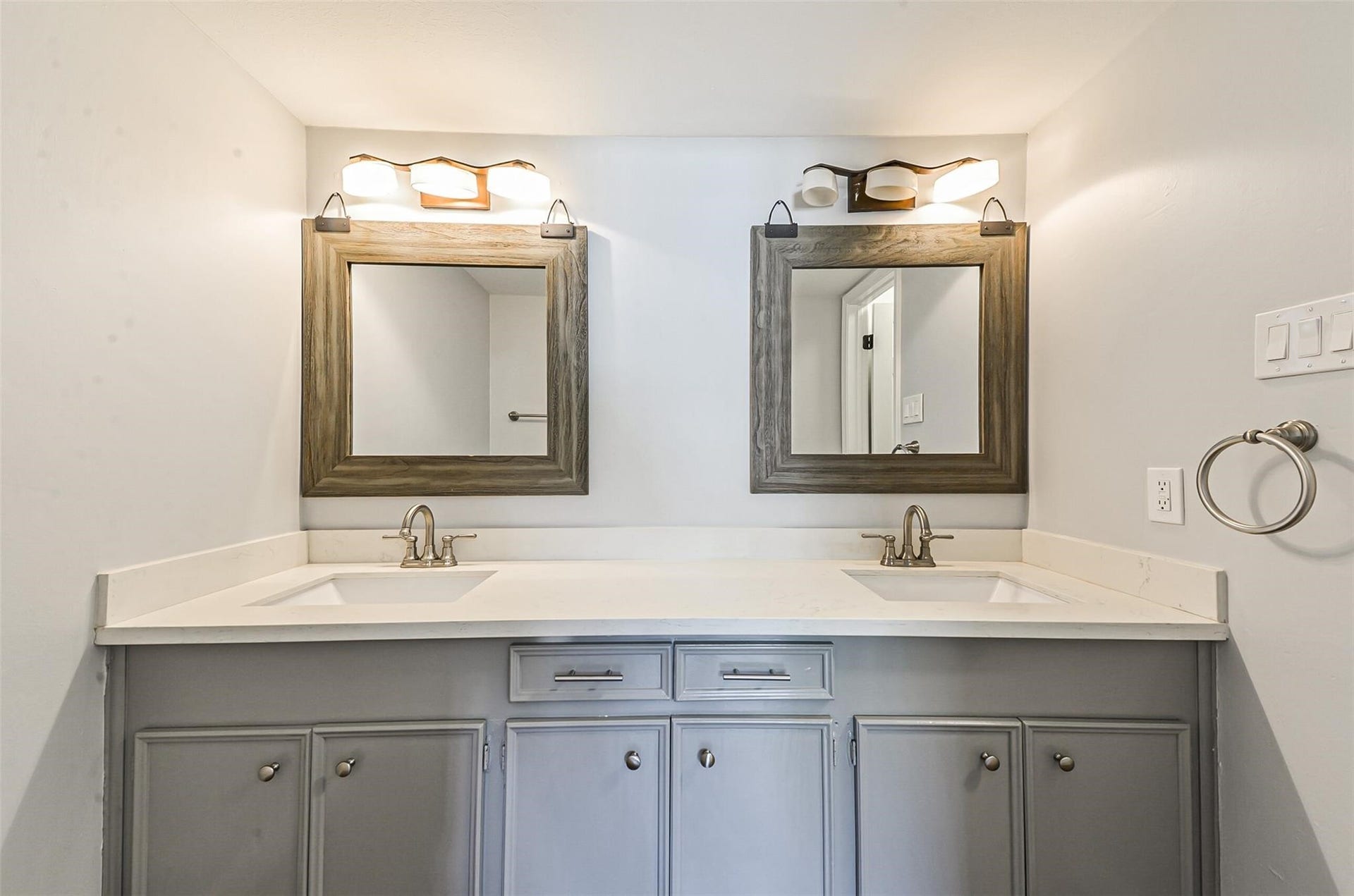 13603 Stonehenge Drive, Sugar Land, TX 77498 13603 Stonehenge Drive, Sugar Land, TX 77498