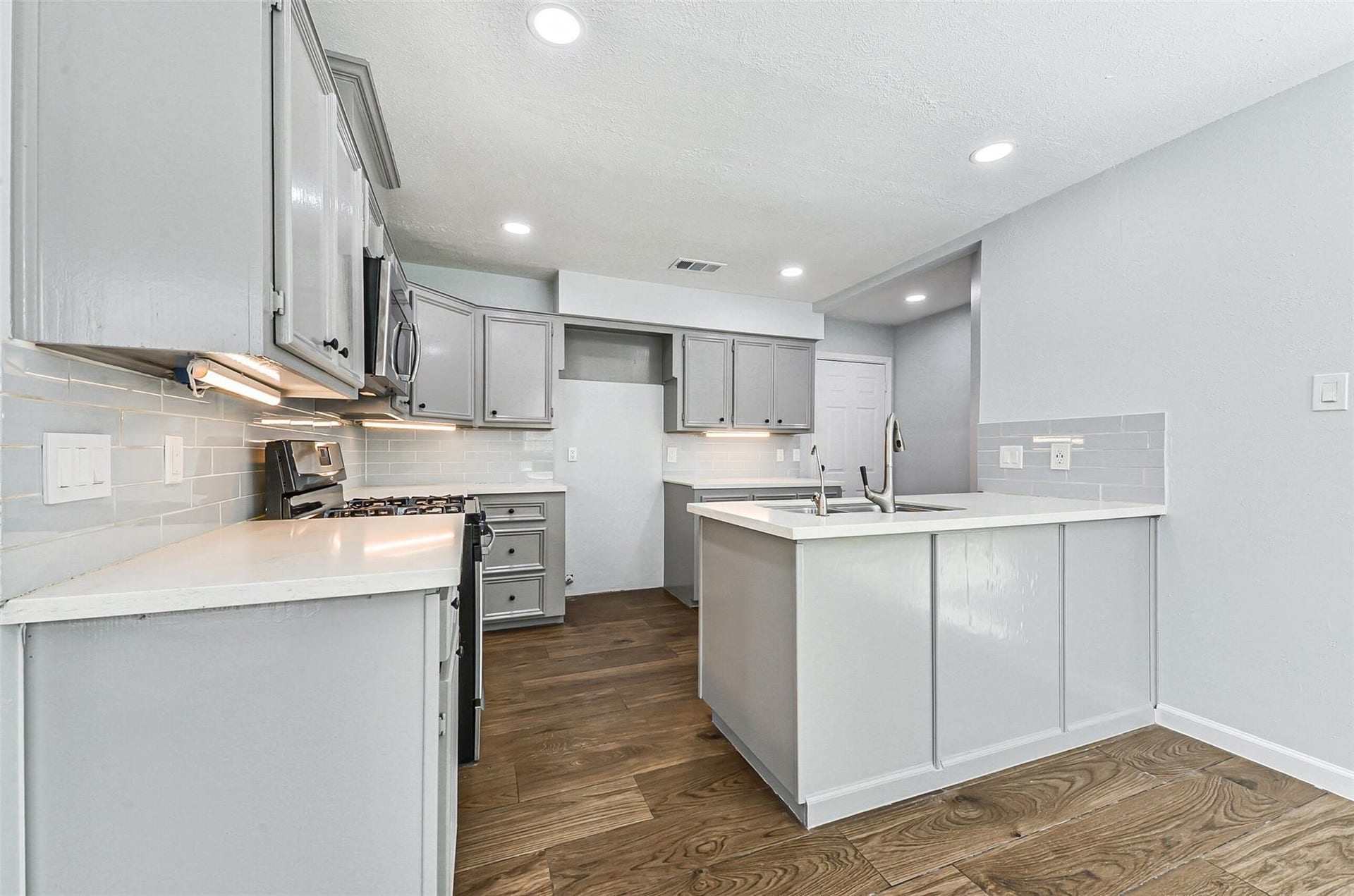 13603 Stonehenge Drive, Sugar Land, TX 77498 13603 Stonehenge Drive, Sugar Land, TX 77498
