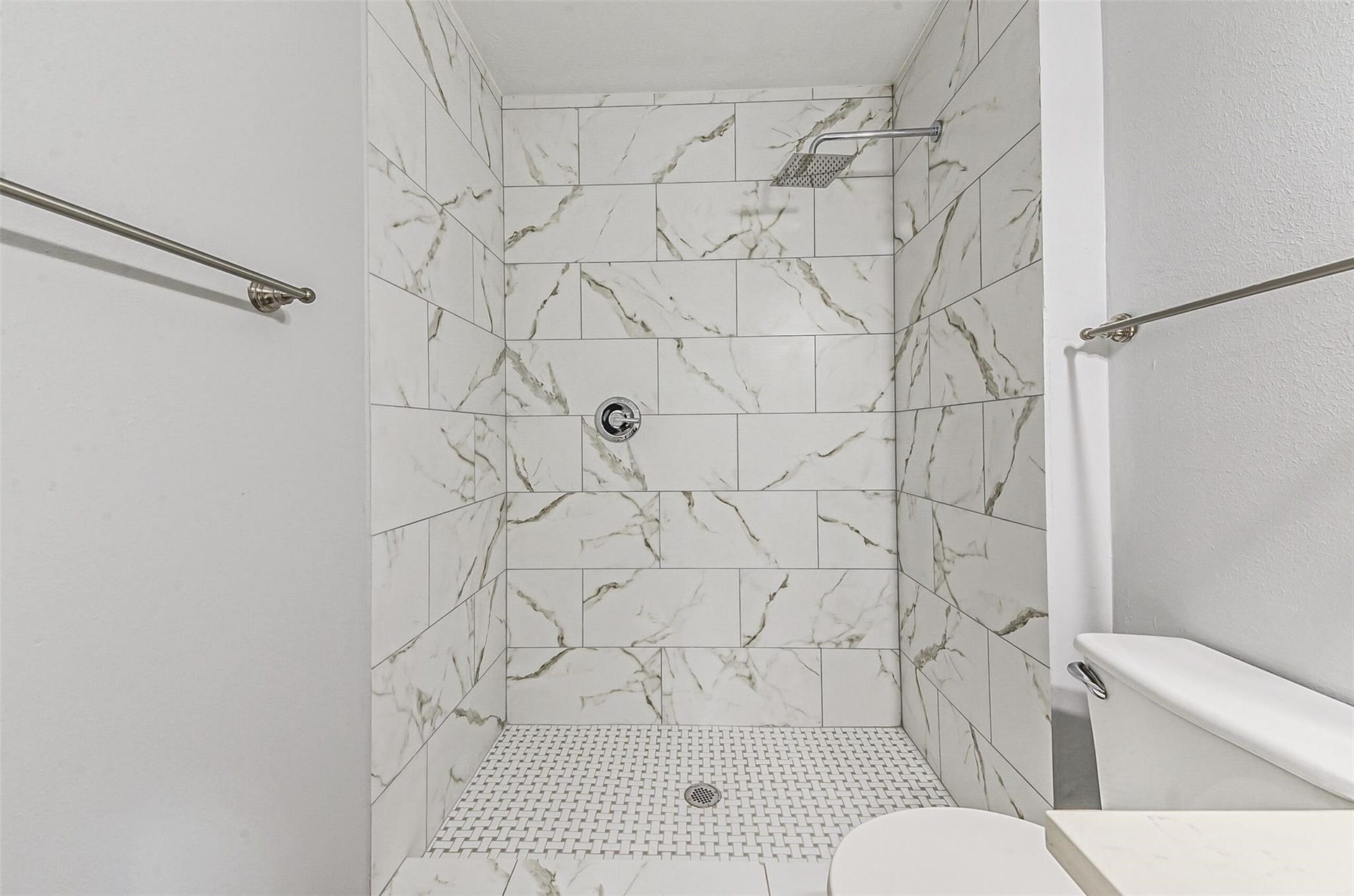 13603 Stonehenge Drive, Sugar Land, TX 77498 13603 Stonehenge Drive, Sugar Land, TX 77498