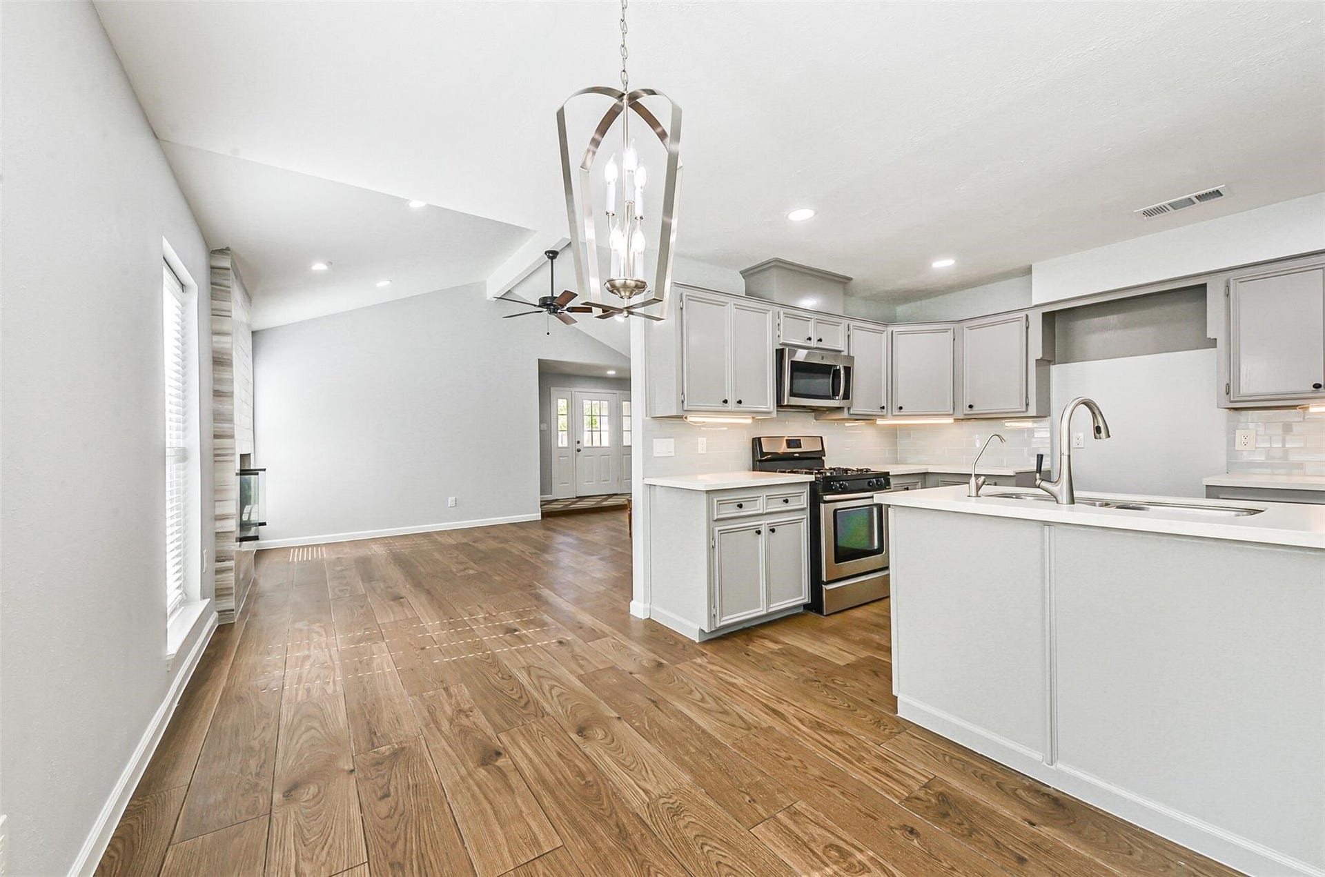 13603 Stonehenge Drive, Sugar Land, TX 77498 13603 Stonehenge Drive, Sugar Land, TX 77498