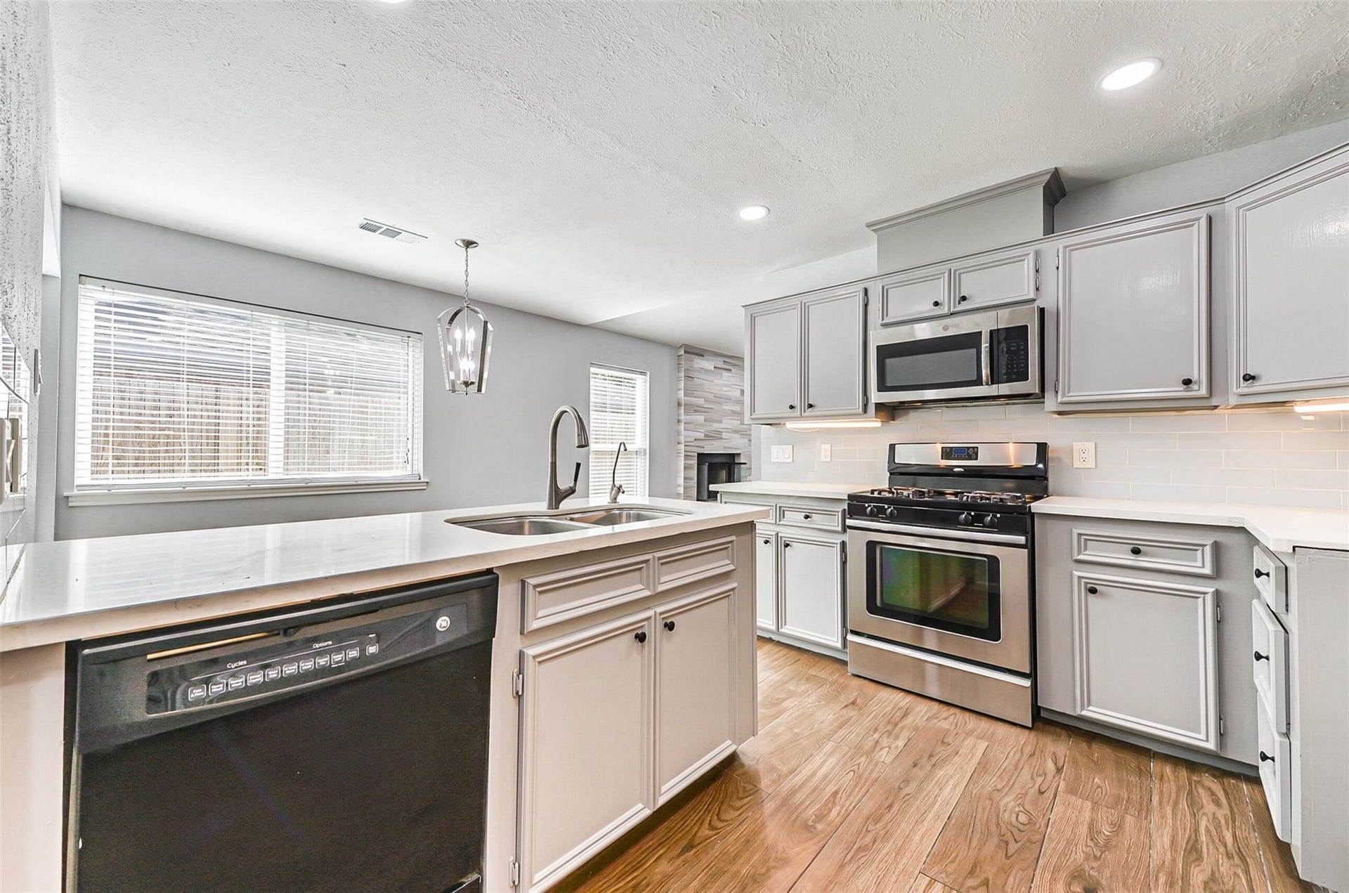 13603 Stonehenge Drive, Sugar Land, TX 77498 13603 Stonehenge Drive, Sugar Land, TX 77498