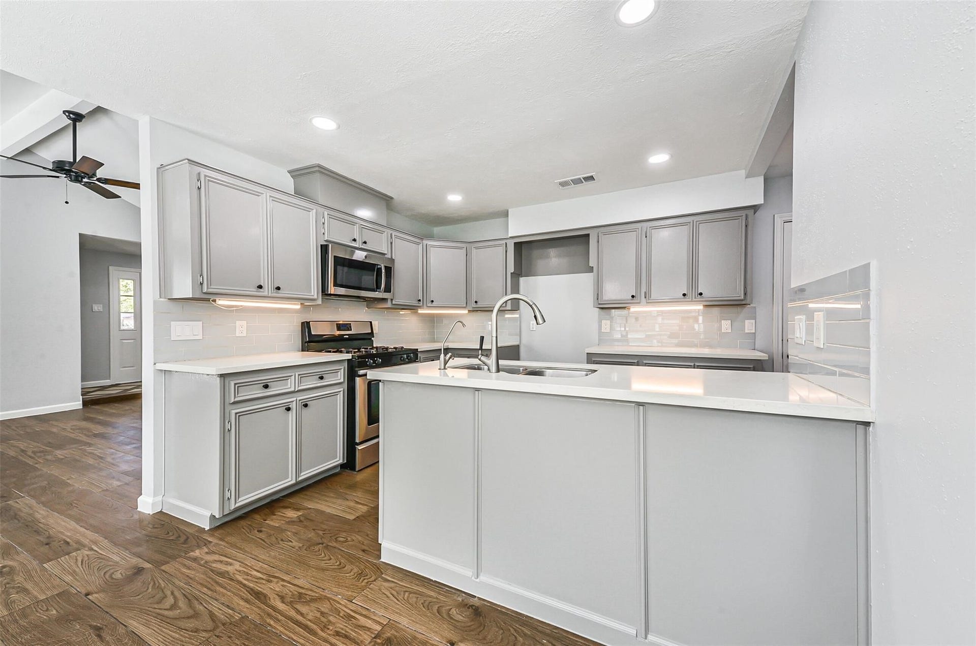 13603 Stonehenge Drive, Sugar Land, TX 77498 13603 Stonehenge Drive, Sugar Land, TX 77498
