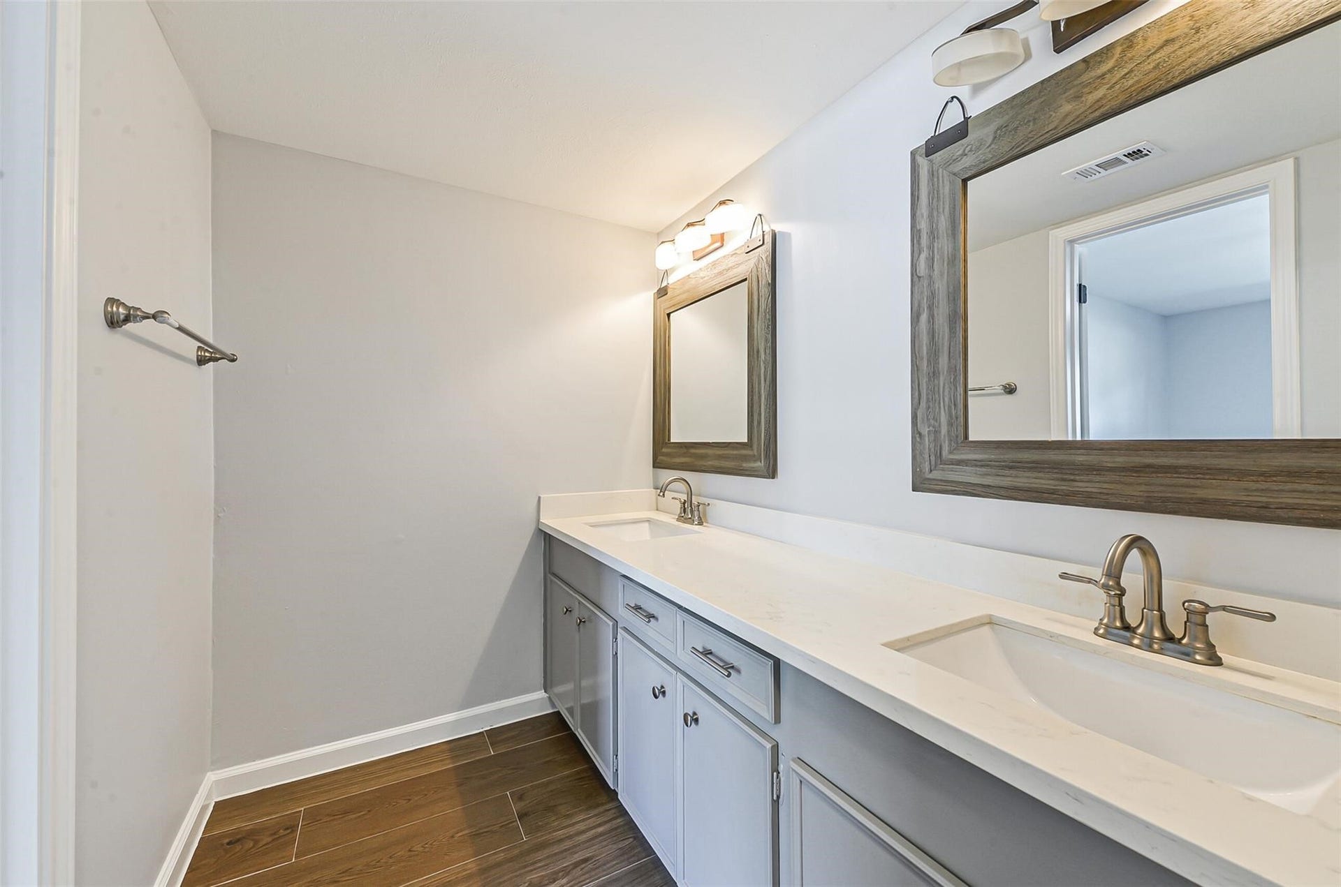 13603 Stonehenge Drive, Sugar Land, TX 77498 13603 Stonehenge Drive, Sugar Land, TX 77498