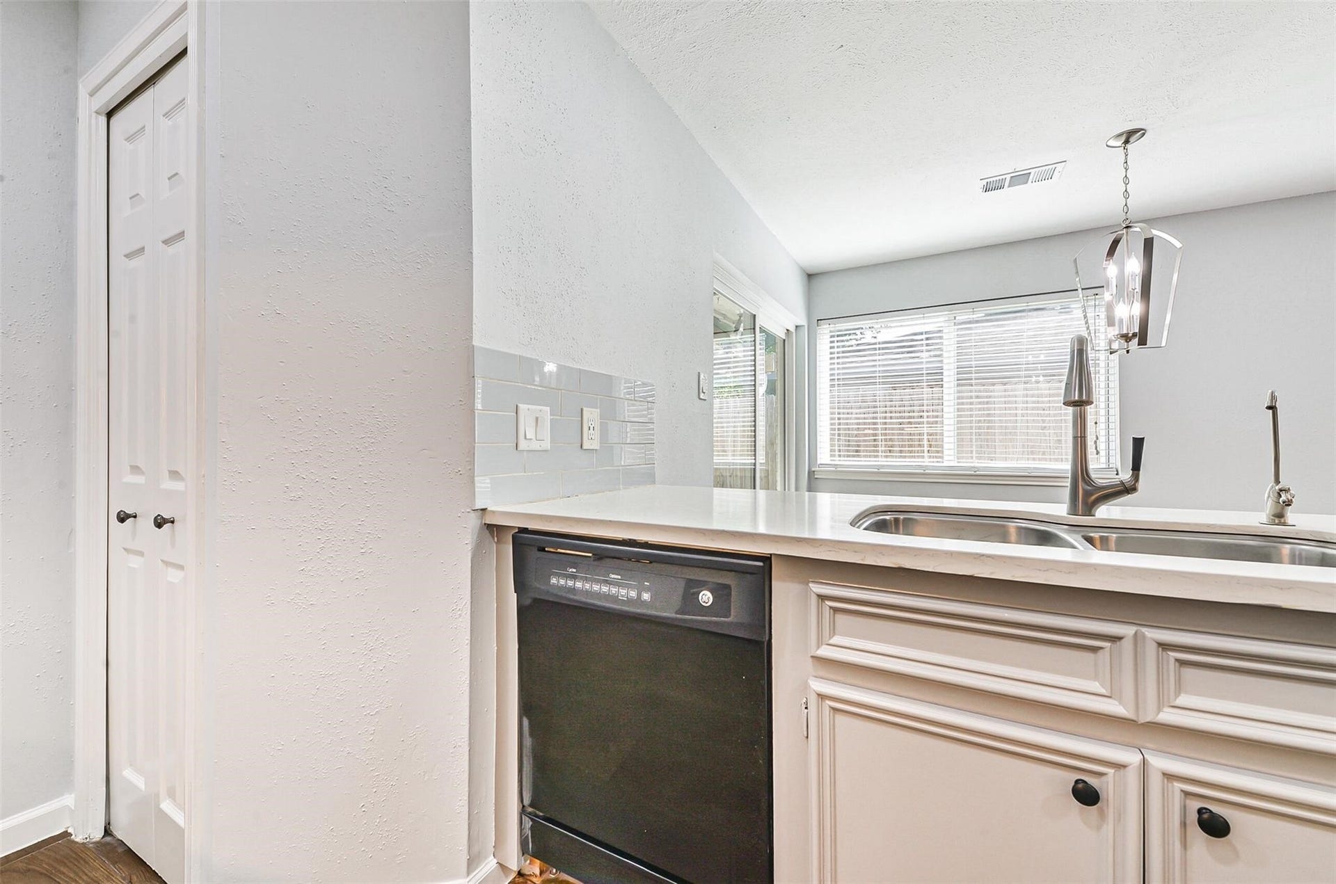 13603 Stonehenge Drive, Sugar Land, TX 77498 13603 Stonehenge Drive, Sugar Land, TX 77498