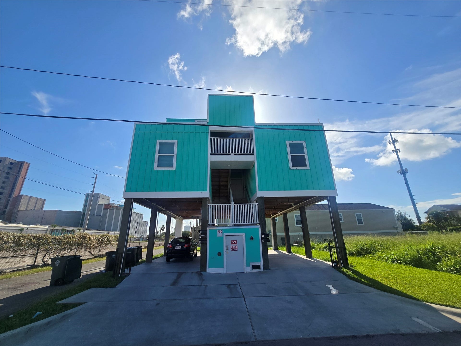 614 35th Street, #2, Galveston, TX 77550 614 35th Street, #2, Galveston, TX 77550