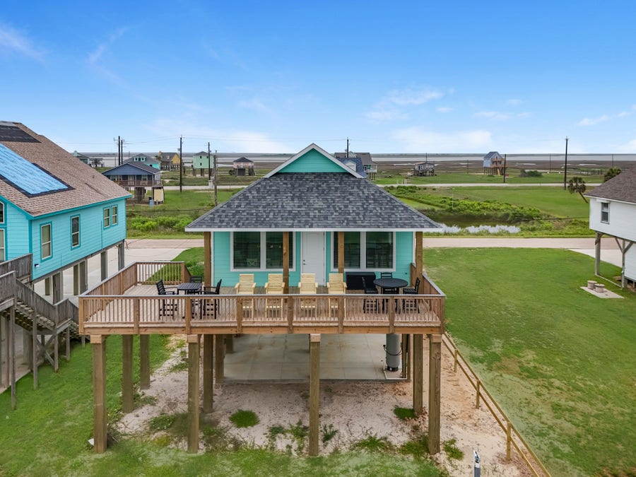 Property photo for 4723 Bluewater Drive, Freeport, TX