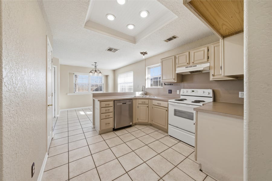 Property photo for 1822 28th Avenue N, Texas City, TX