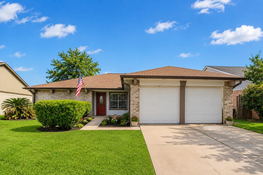 Property photo for 19630 San Gabriel Drive, Houston, TX
