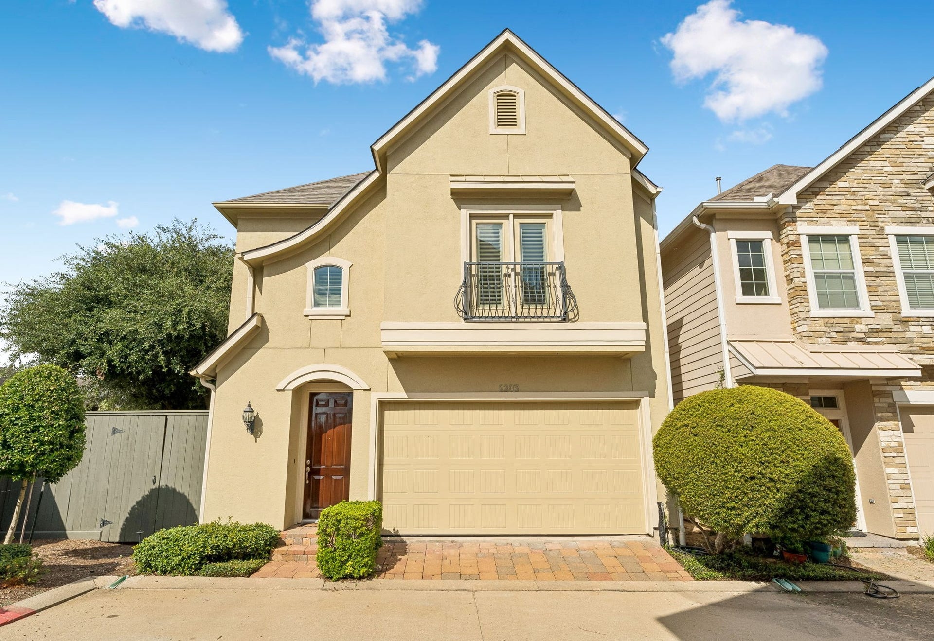 2203 Hilshire Terrace Court, Houston, TX 77080 Welcome to 2203 Hilshire Terrace Ct