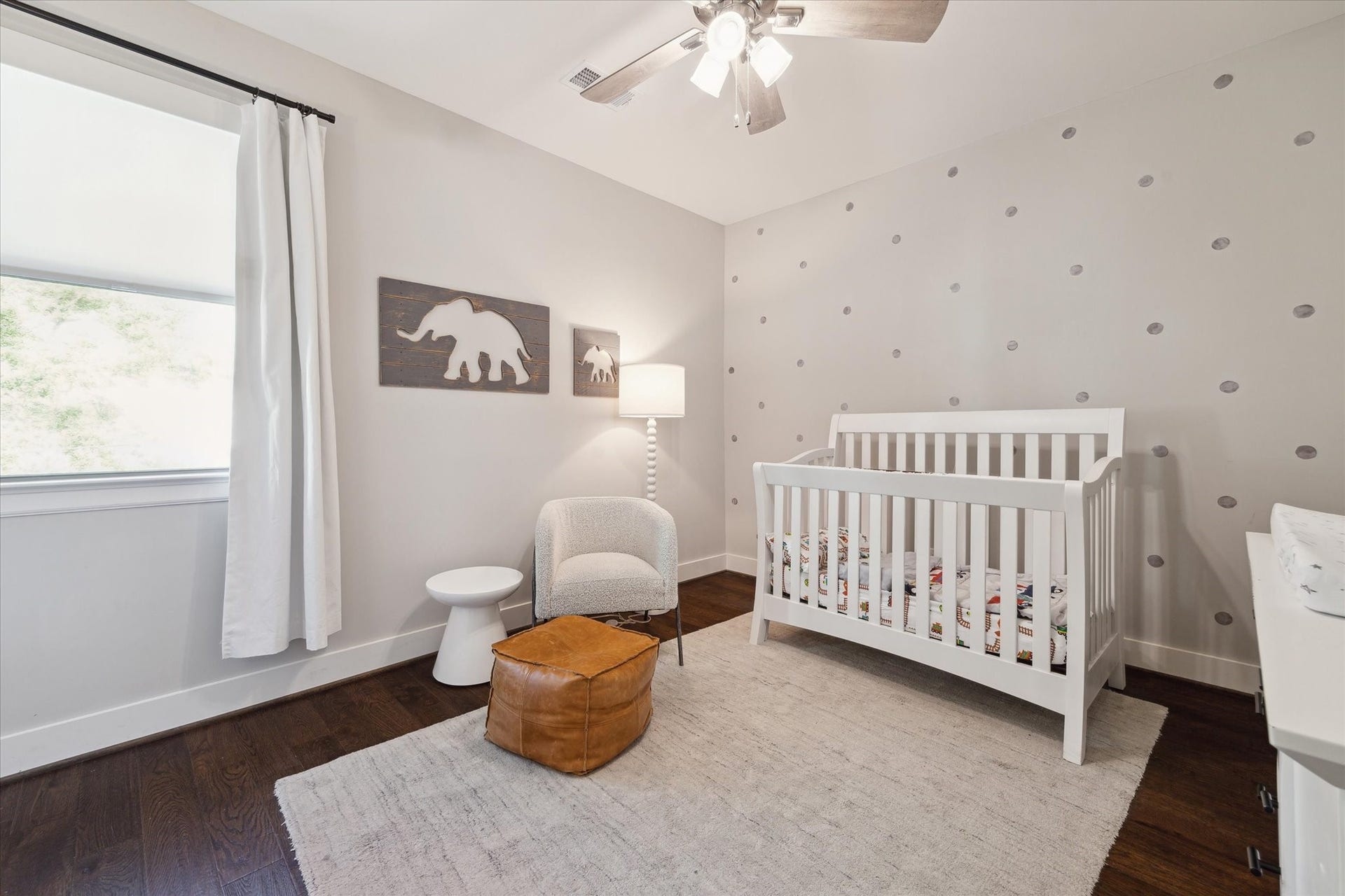 1538 Vermont Street, #A, Houston, TX 77006 One of two upstairs secondary bedrooms.