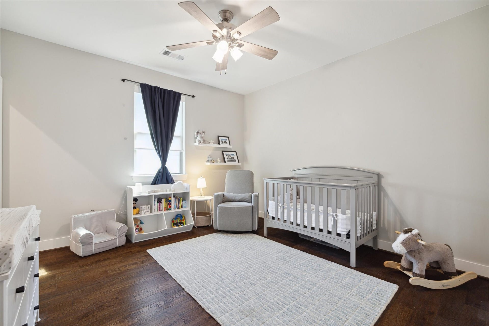1538 Vermont Street, #A, Houston, TX 77006 Another secondary bedroom.