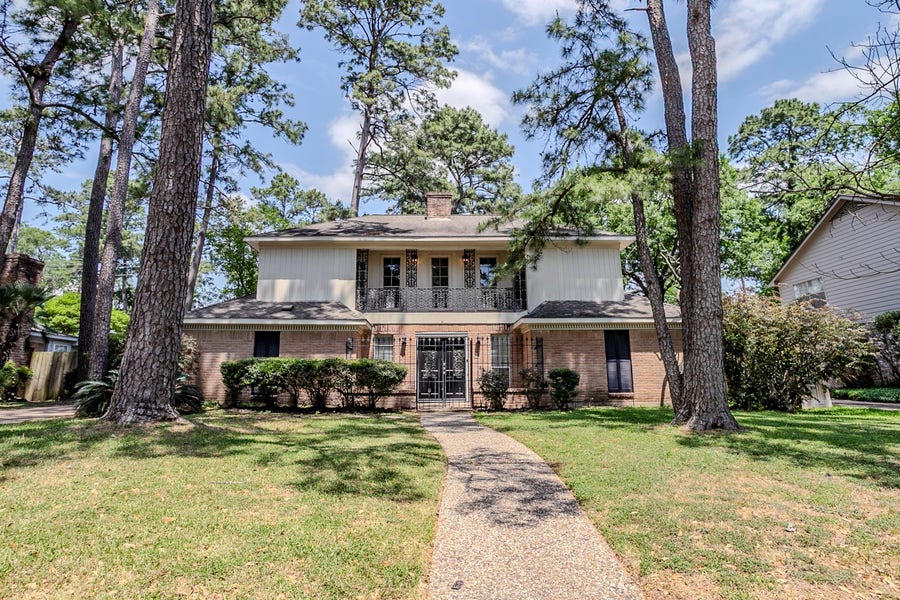 Property photo for 10610 Dunbrook Drive, Houston, TX