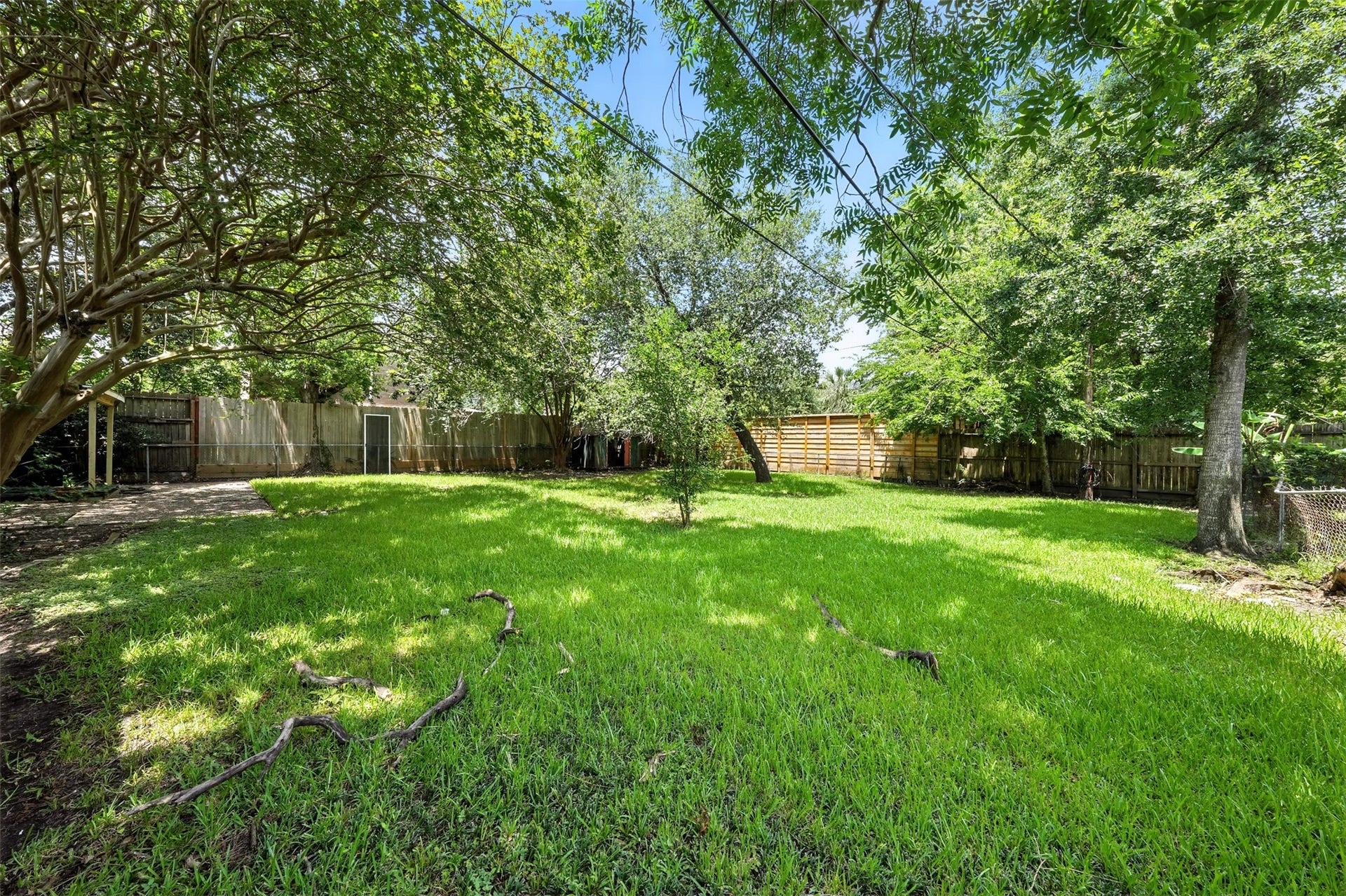 6305 S Rice Avenue, Bellaire, TX 77401