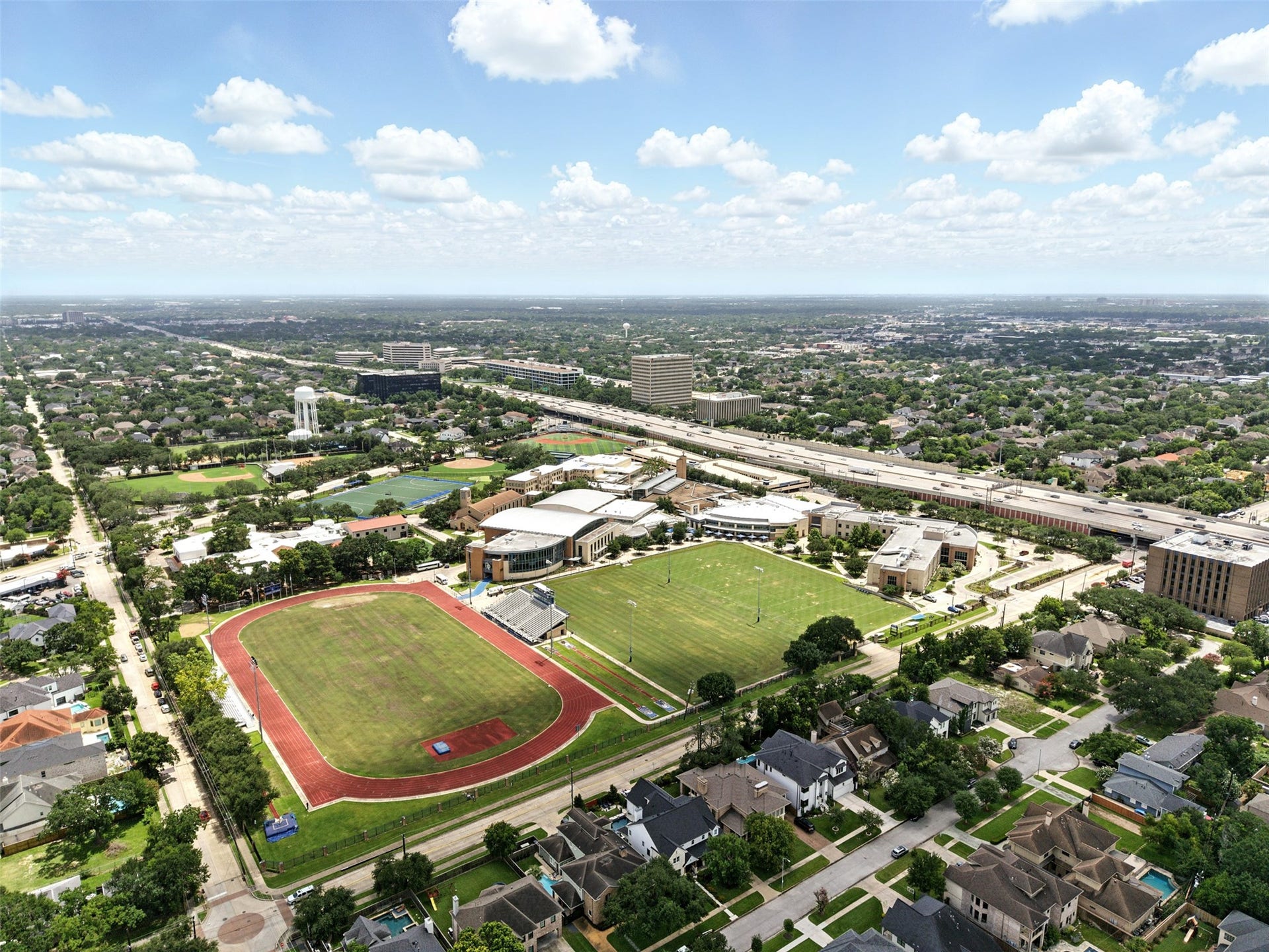 6305 S Rice Avenue, Bellaire, TX 77401
