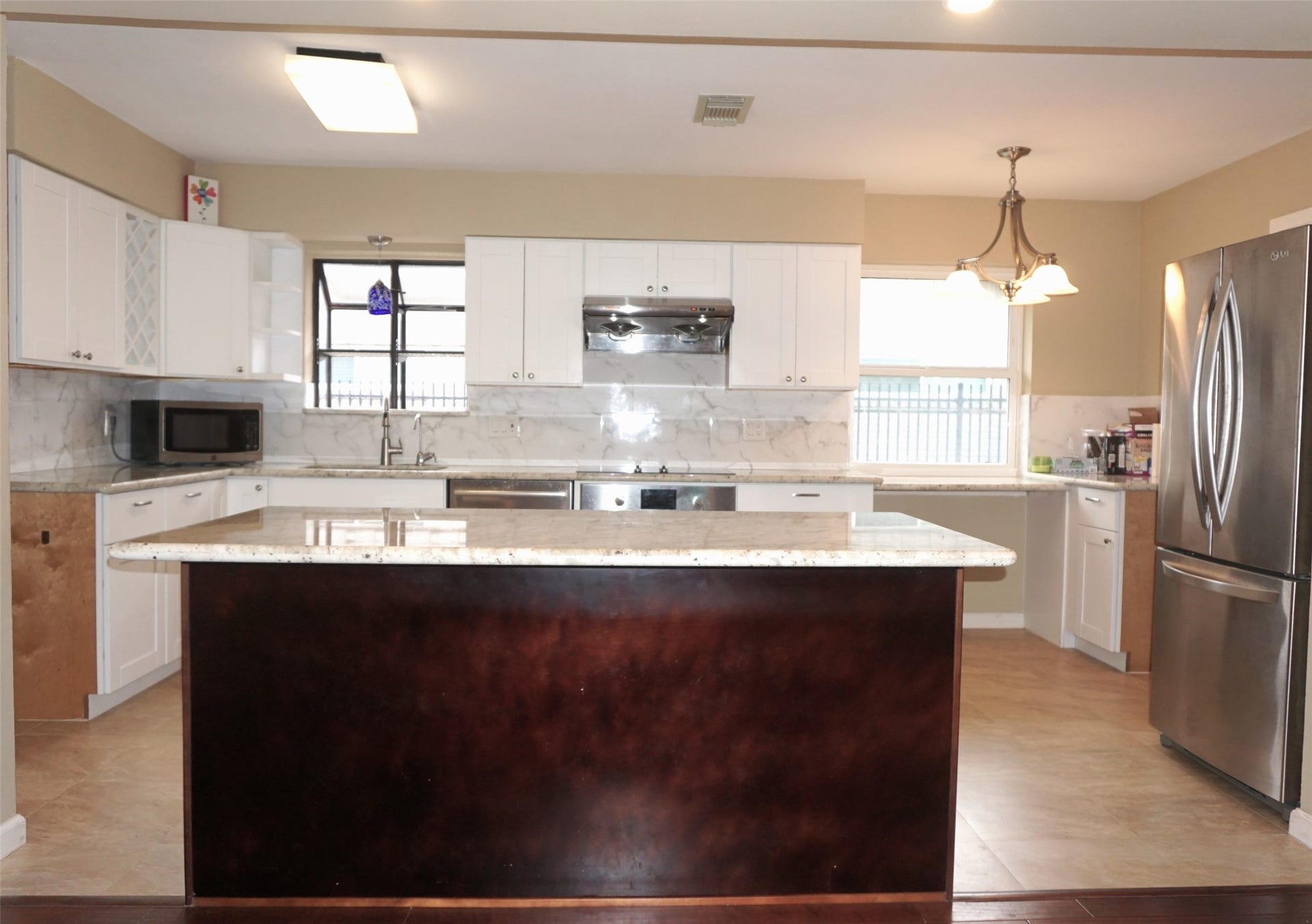 5422 Darnell Street, Houston, TX 77096 5422 Darnell Street, Houston, TX 77096