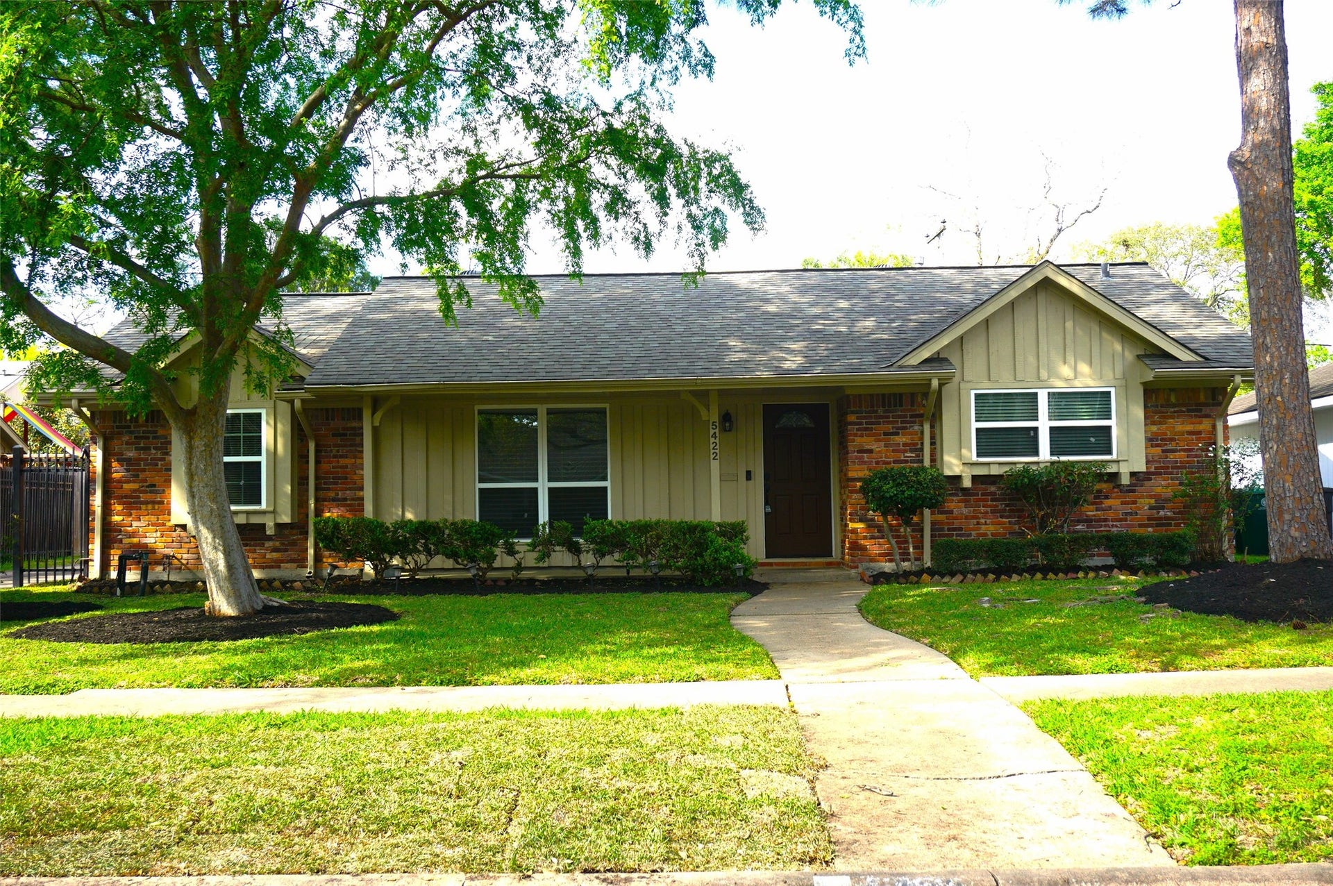 5422 Darnell Street, Houston, TX 77096 5422 Darnell Street, Houston, TX 77096