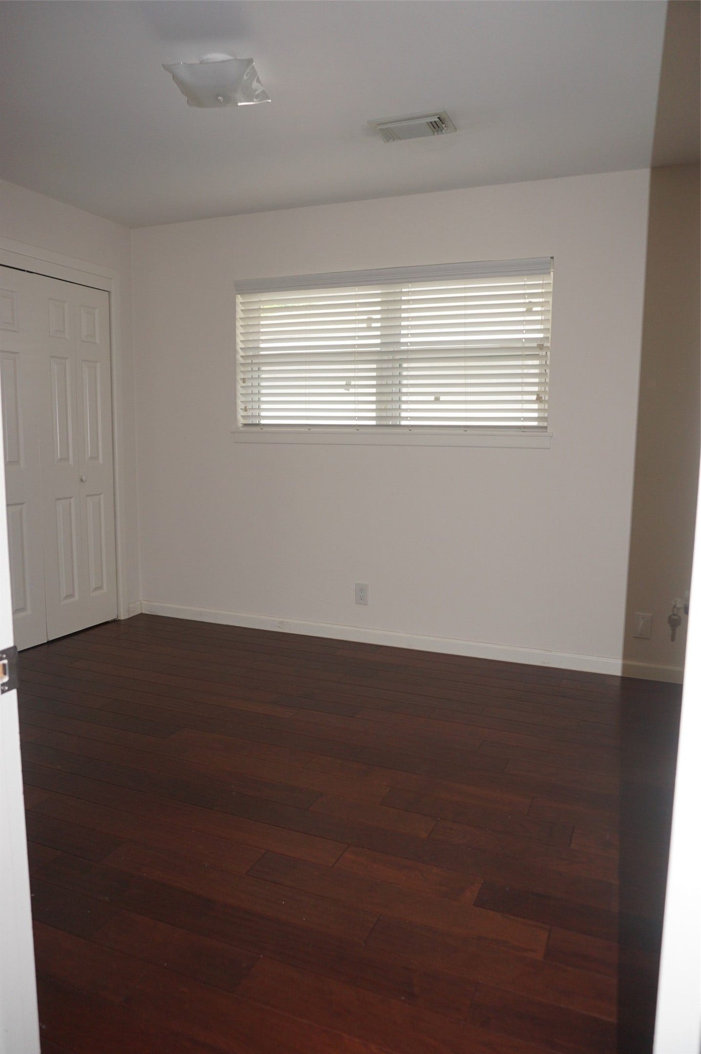 5422 Darnell Street, Houston, TX 77096 5422 Darnell Street, Houston, TX 77096