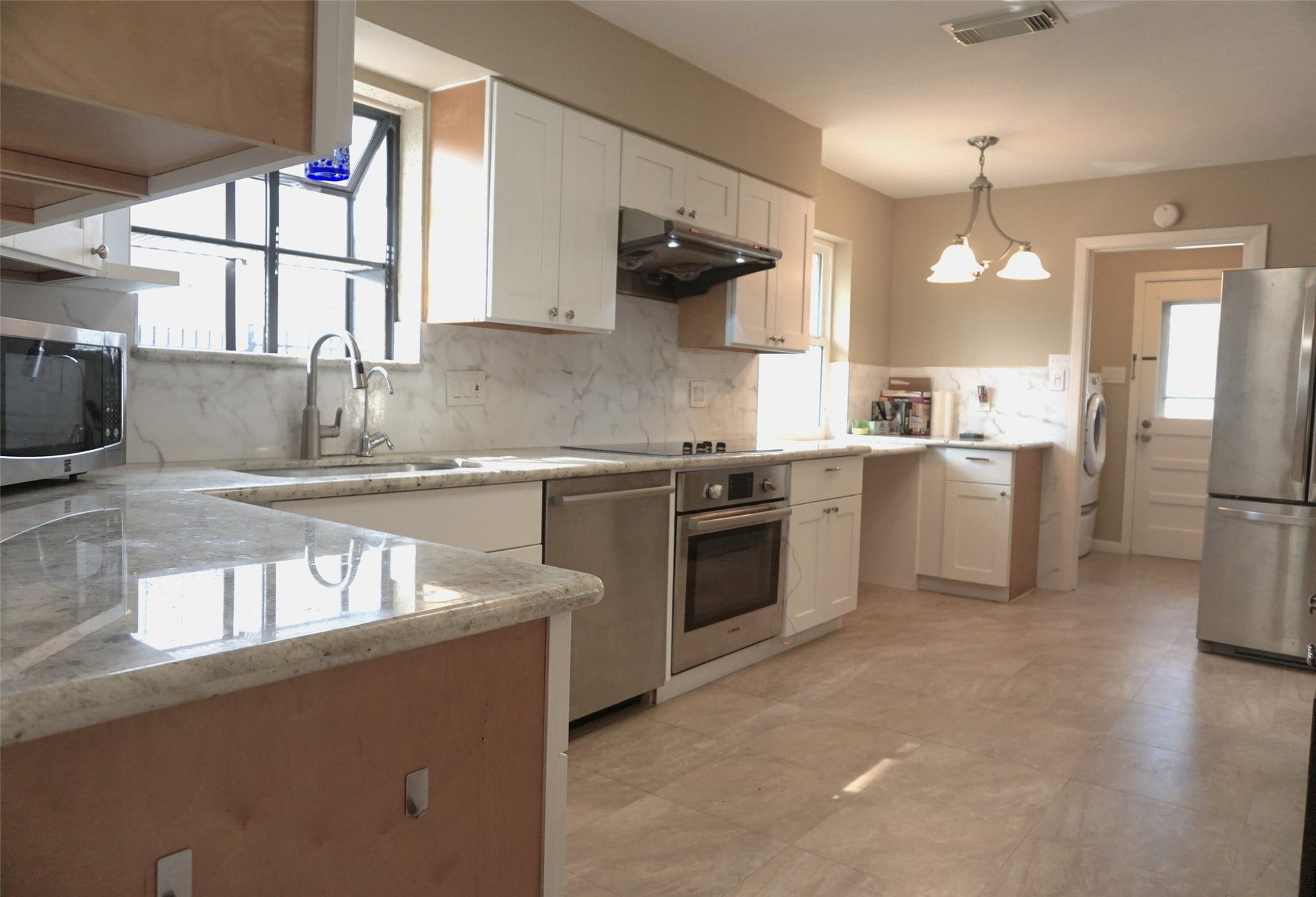5422 Darnell Street, Houston, TX 77096 5422 Darnell Street, Houston, TX 77096