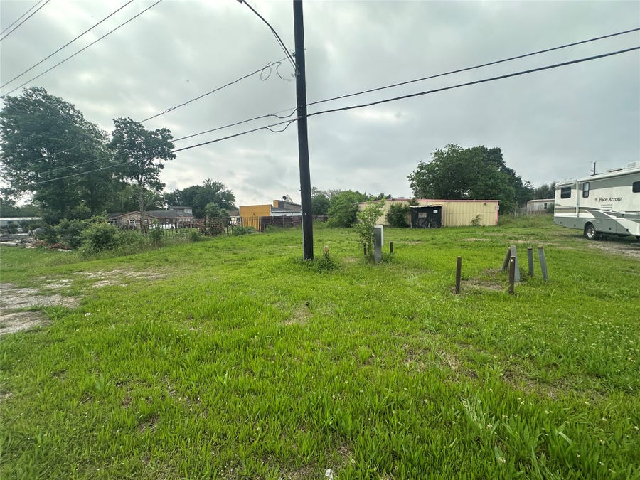 Property photo for 13241 Highway 59 Frontage Rd, Kendleton, TX