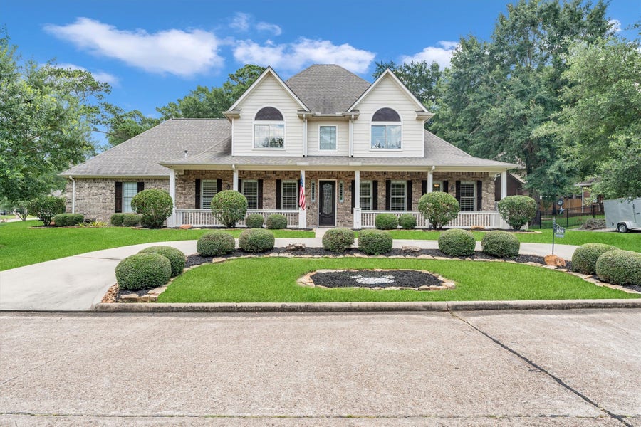 Property photo for 104 Clear Springs Drive, Conroe, TX