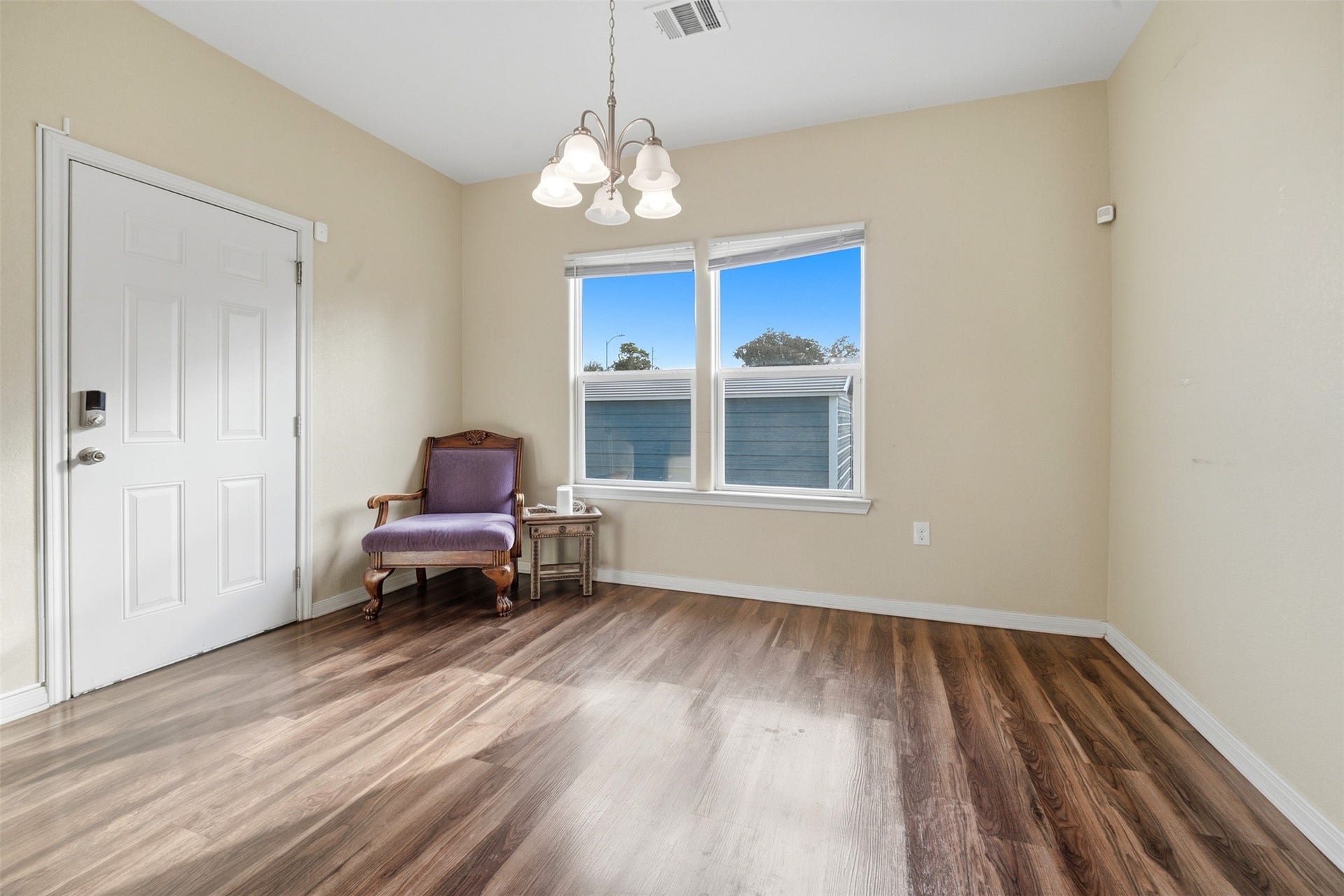 3030 Oakdale Street, Houston, TX 77004 Family room or Breakfast Area