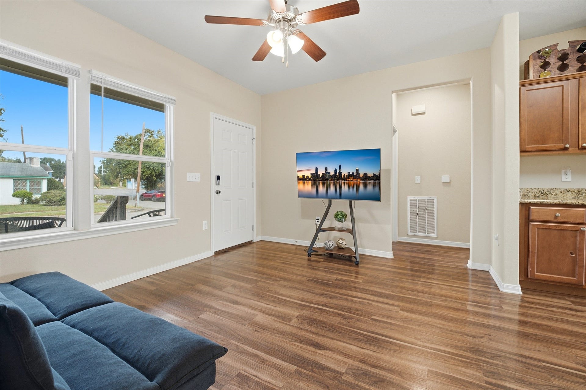 3030 Oakdale Street, Houston, TX 77004 3030 Oakdale Street, Houston, TX 77004