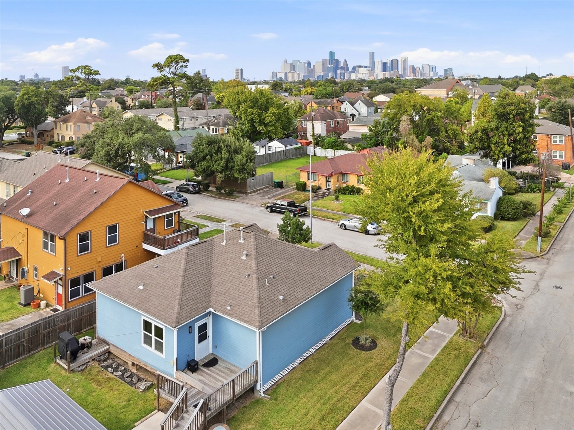 3030 Oakdale Street, Houston, TX 77004 3030 Oakdale Street, Houston, TX 77004