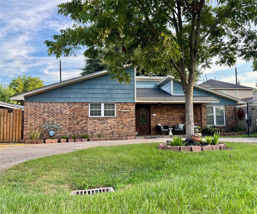 Property photo for 11039 Pine Cone Lane, Houston, TX