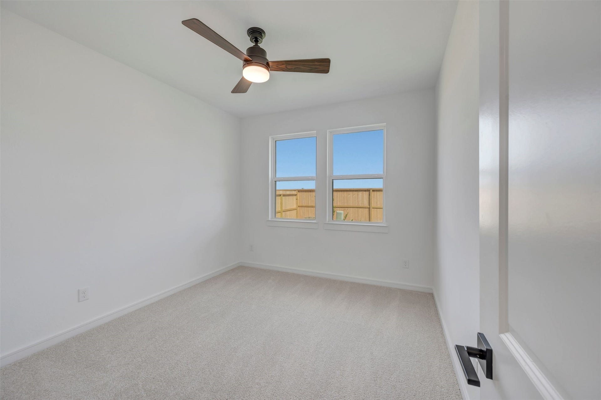 4225 White Springs Lane, League City, TX 77573 Bedroom 2 (*Photo not of actual home and used for illustration purposes only.)