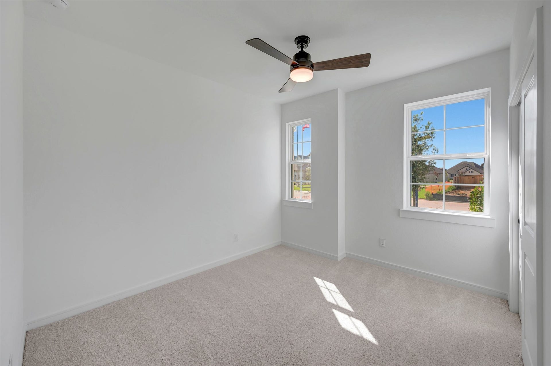 4225 White Springs Lane, League City, TX 77573 Bedroom 4 (*Photo not of actual home and used for illustration purposes only.)