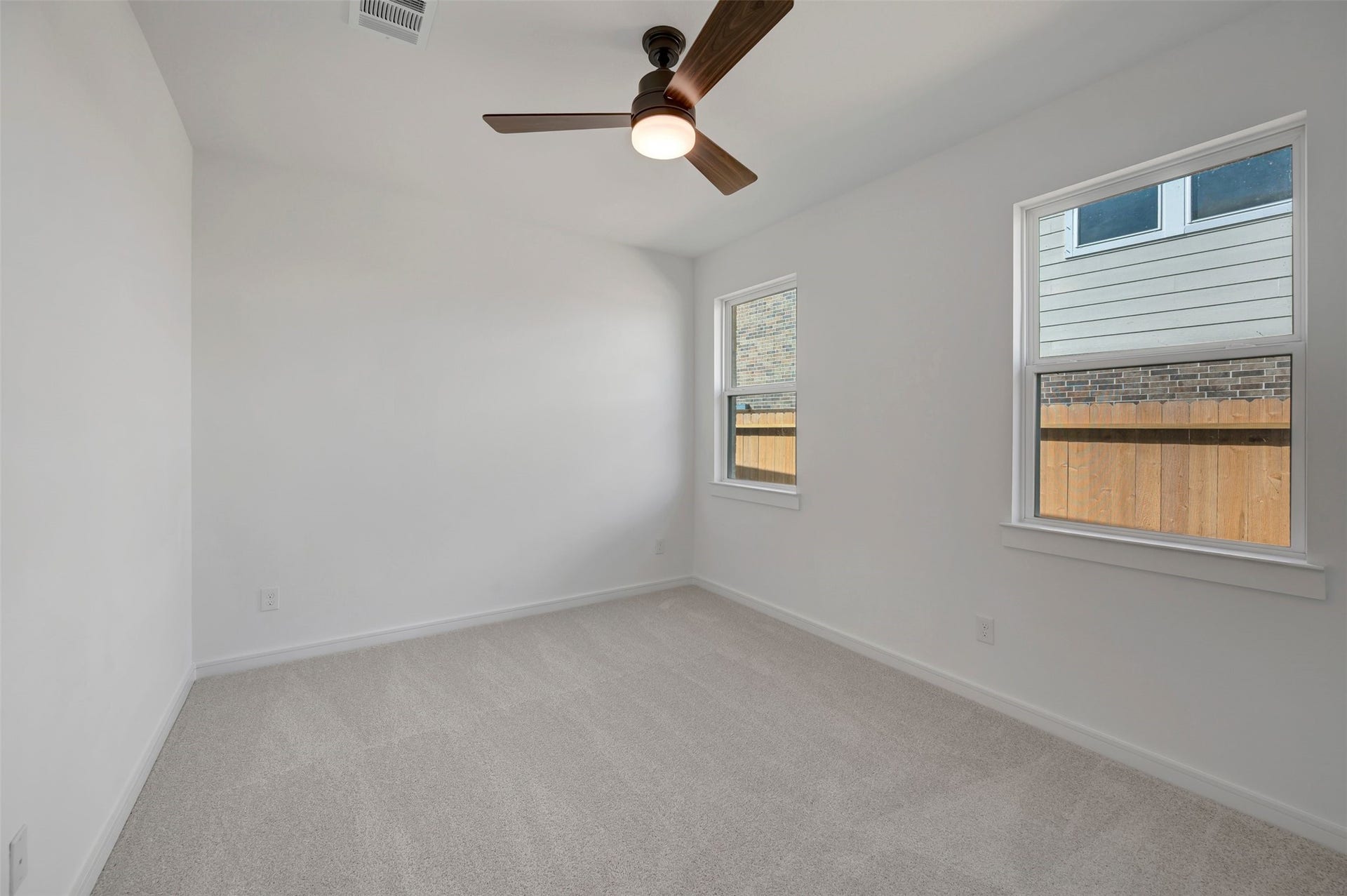 4225 White Springs Lane, League City, TX 77573 Bedroom 3 (*Photo not of actual home and used for illustration purposes only.)