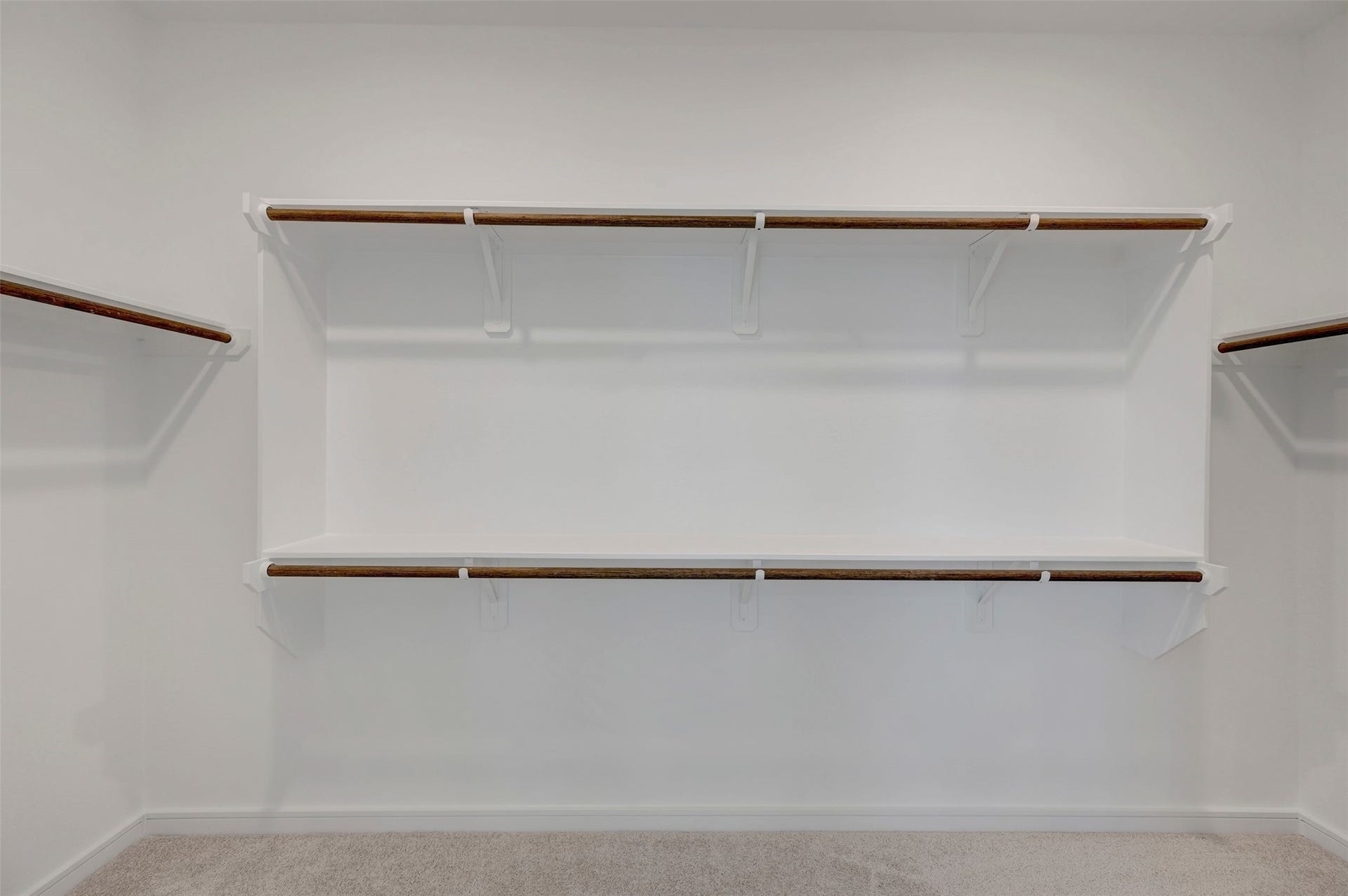 4225 White Springs Lane, League City, TX 77573 Primary walk-in closet (*Photo not of actual home and used for illustration purposes only.)