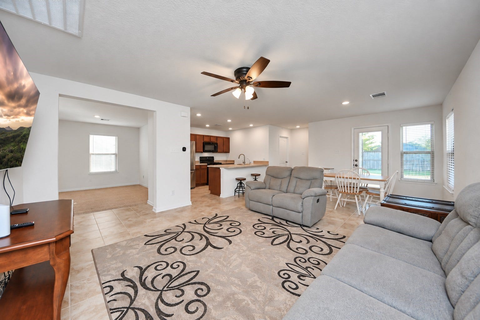 5924 Bluebonnet Lane, Rosenberg, TX 77469 5924 Bluebonnet Lane, Rosenberg, TX 77469