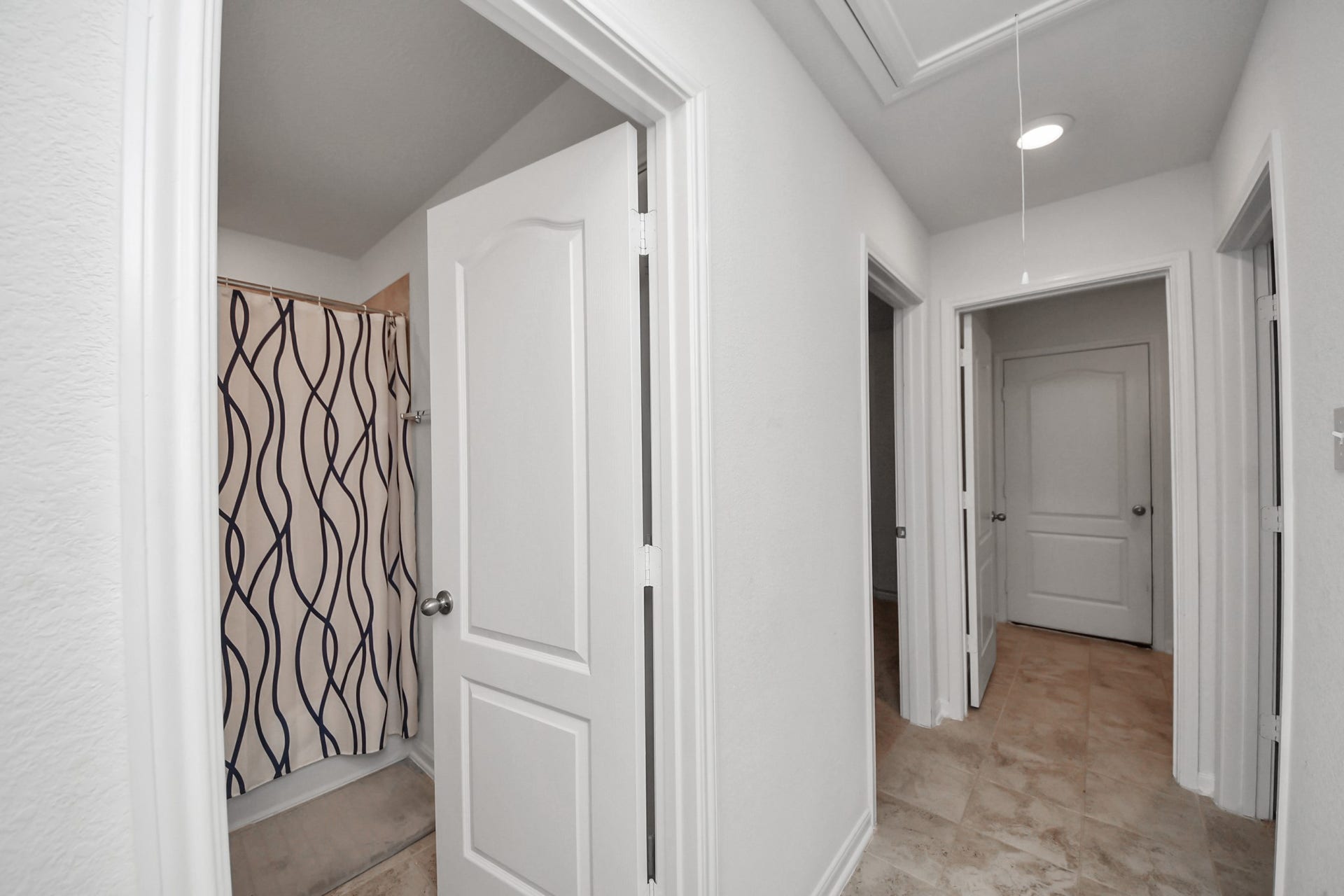 5924 Bluebonnet Lane, Rosenberg, TX 77469 Hallway leading to all guest rooms