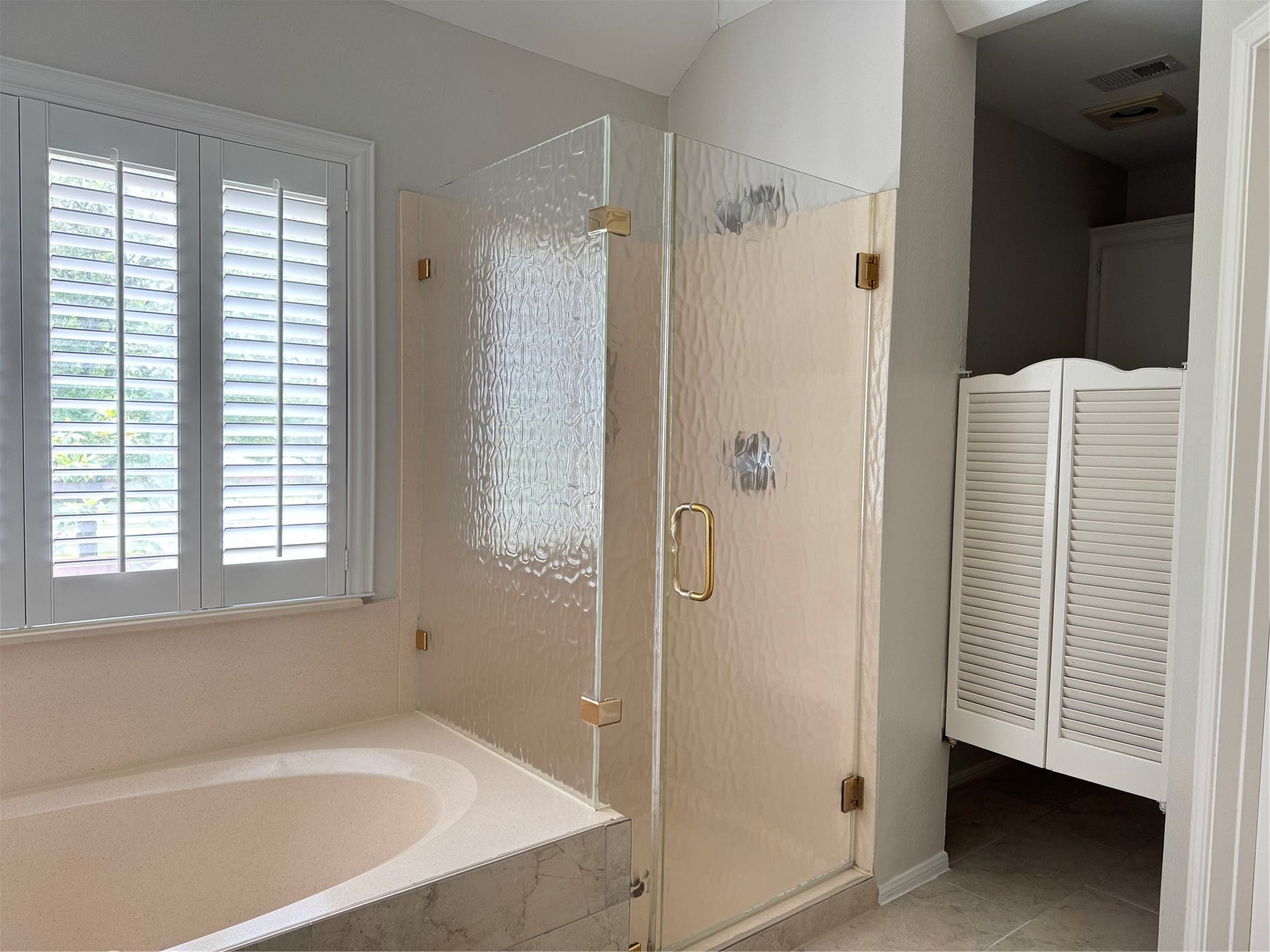 6926 Hearthside Drive, Sugar Land, TX 77479 6926 Hearthside Drive, Sugar Land, TX 77479